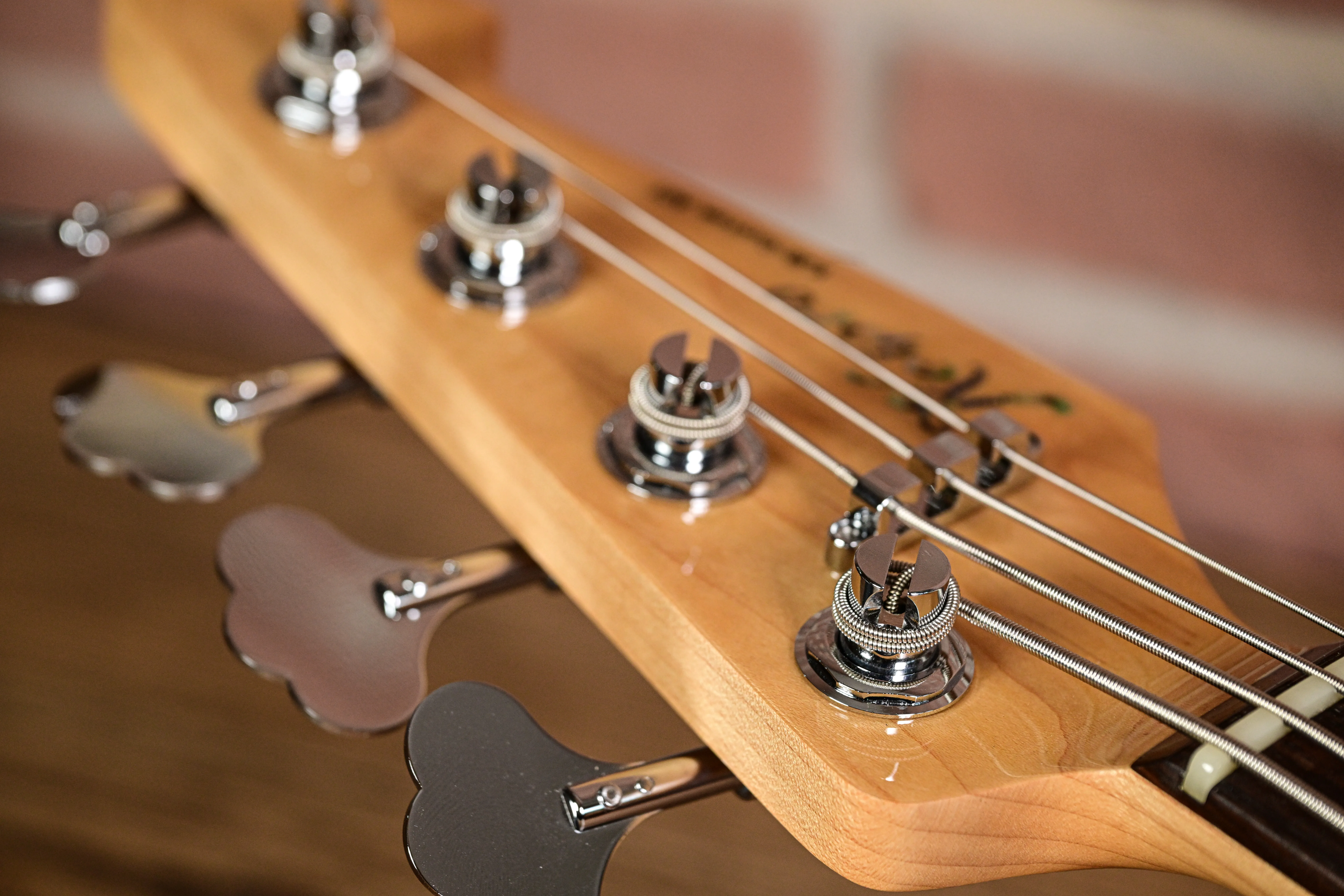 KJB-Custom Rosewood Act Bass  Black