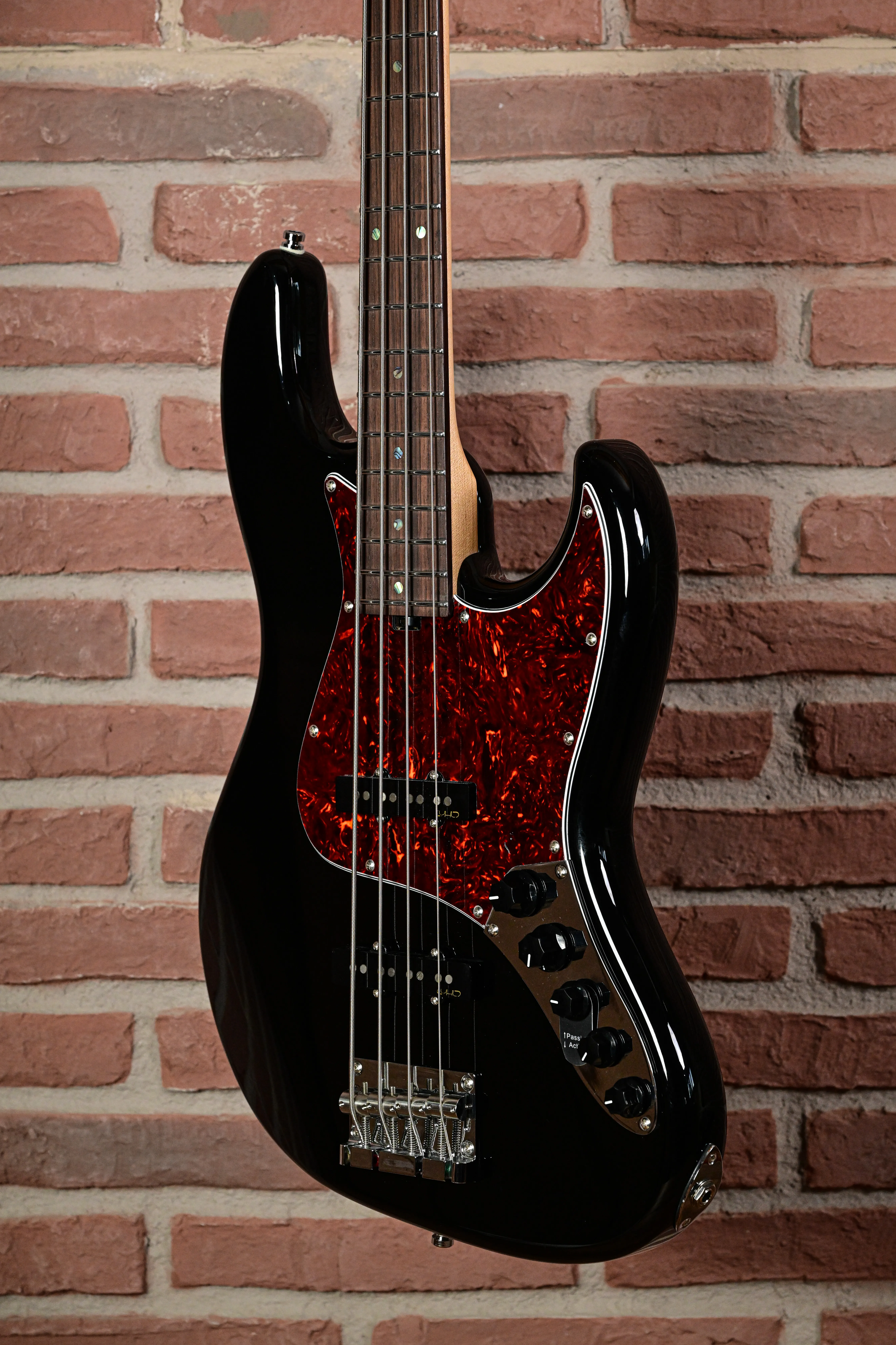 KJB-Custom Rosewood Act Bass  Black