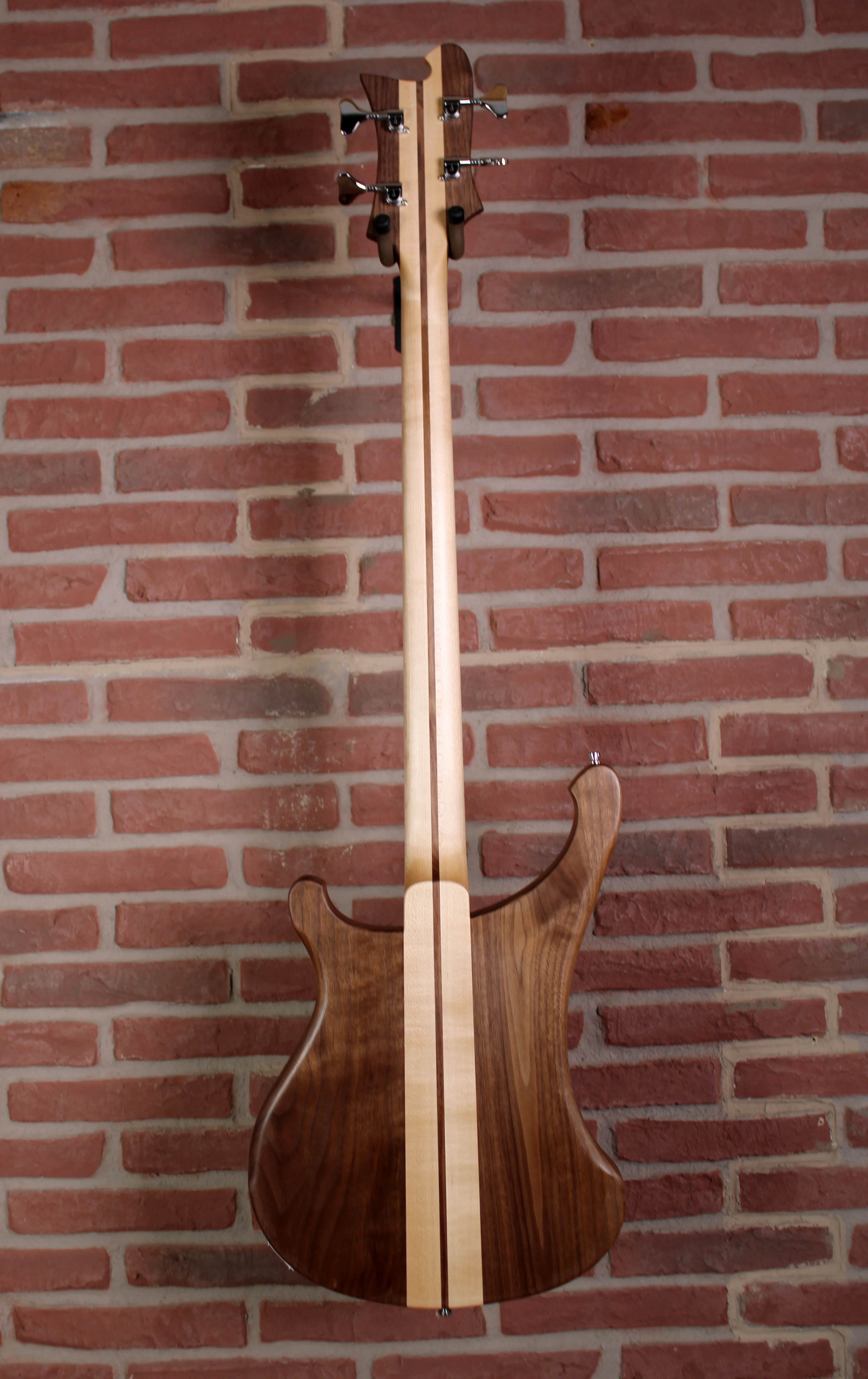 4030S Walnut Bass