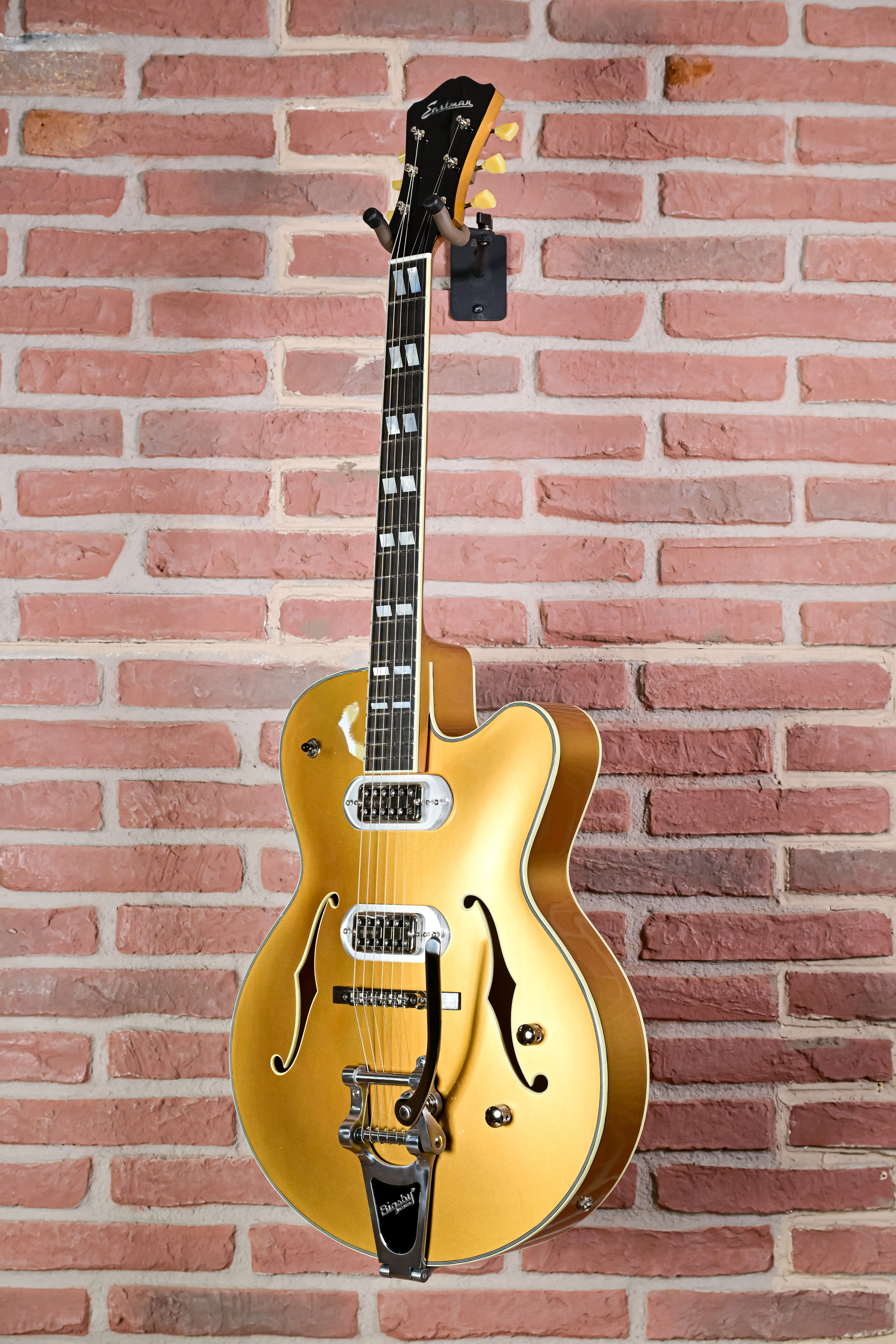 T58-GD Archtop Gitarre Truetone Gloss  Gold