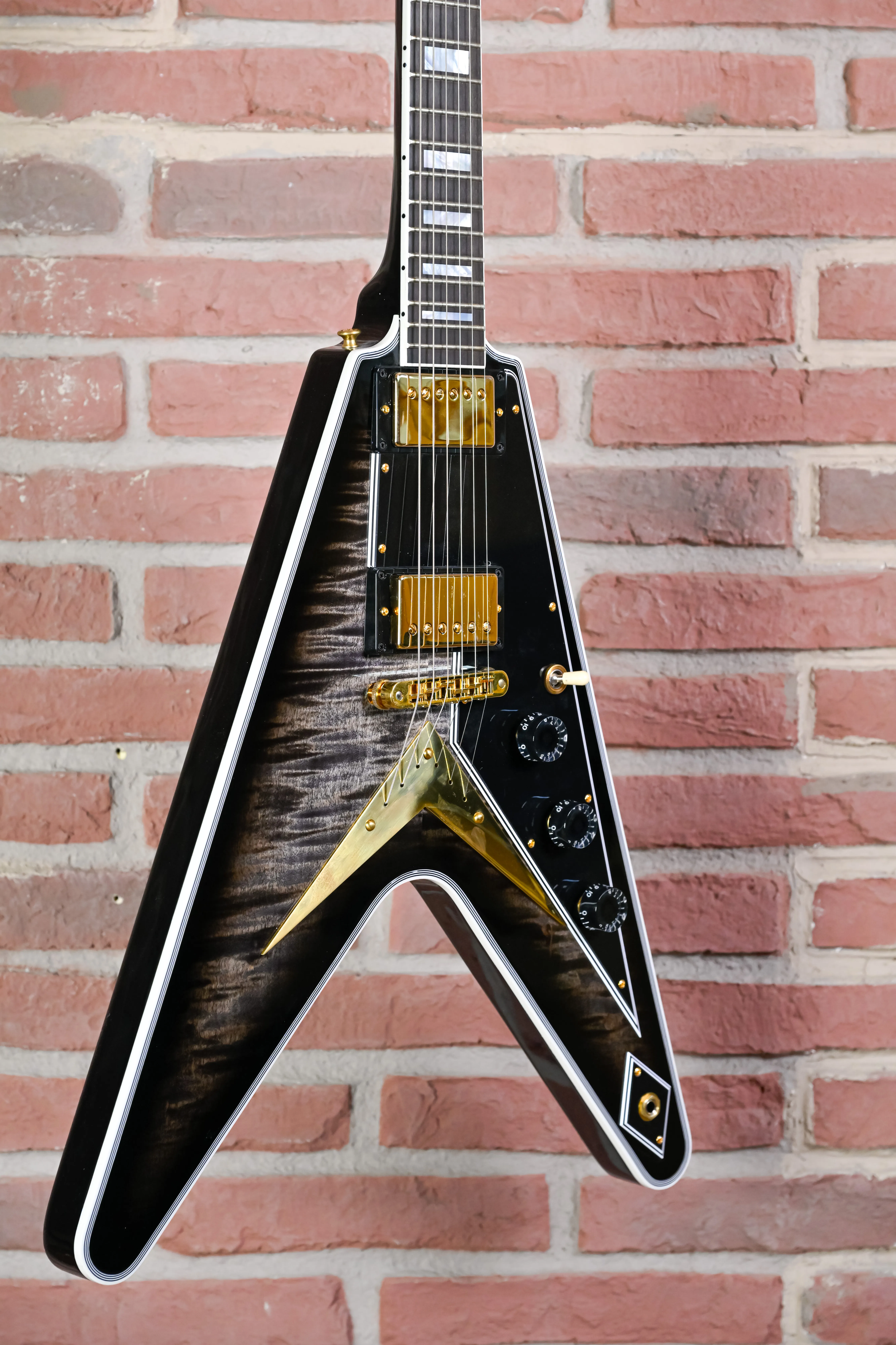 Custom Shop Flying V Figured Cobra Burst