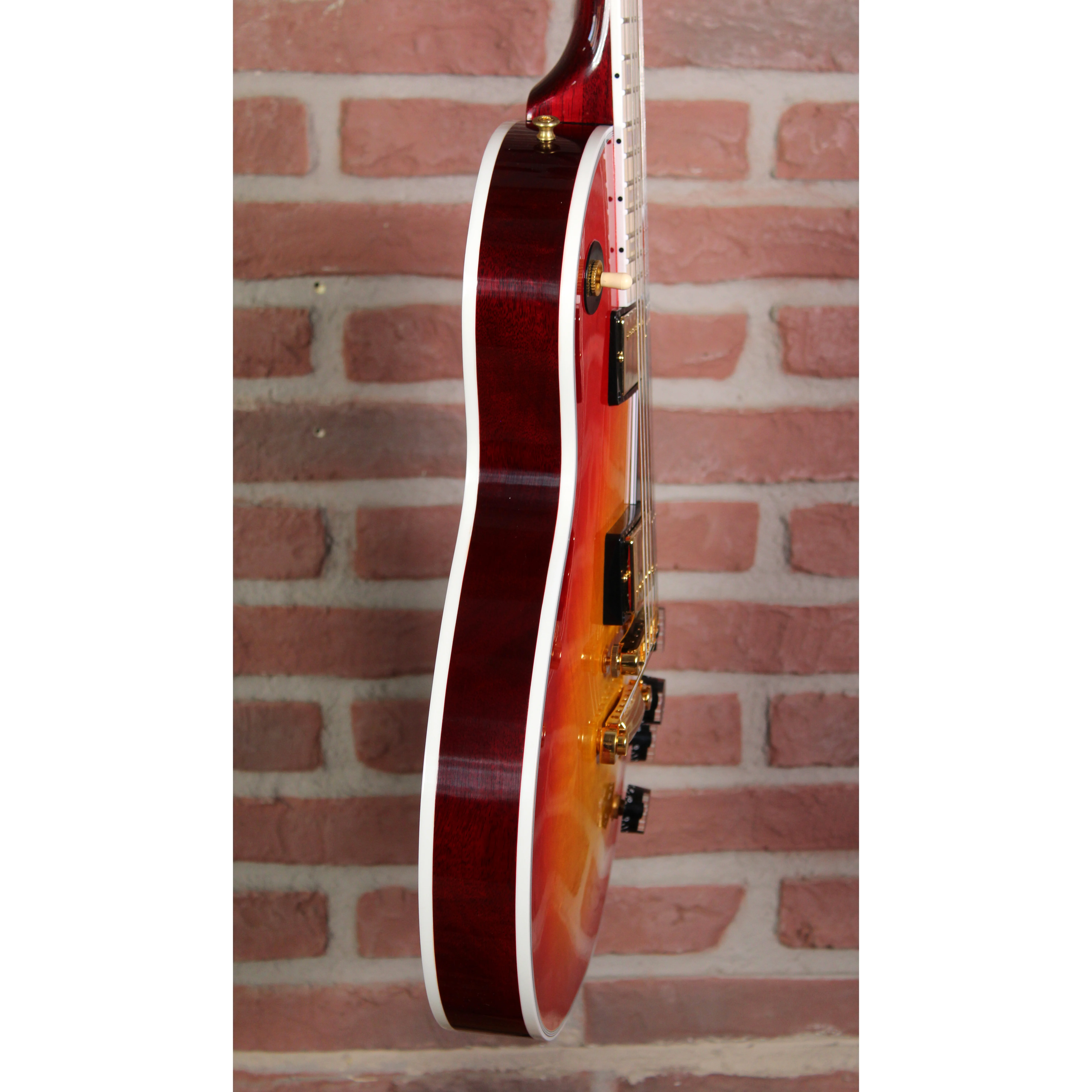 Gibson Les Paul Custom Heritage Cherry Sunburst Seitenansicht links