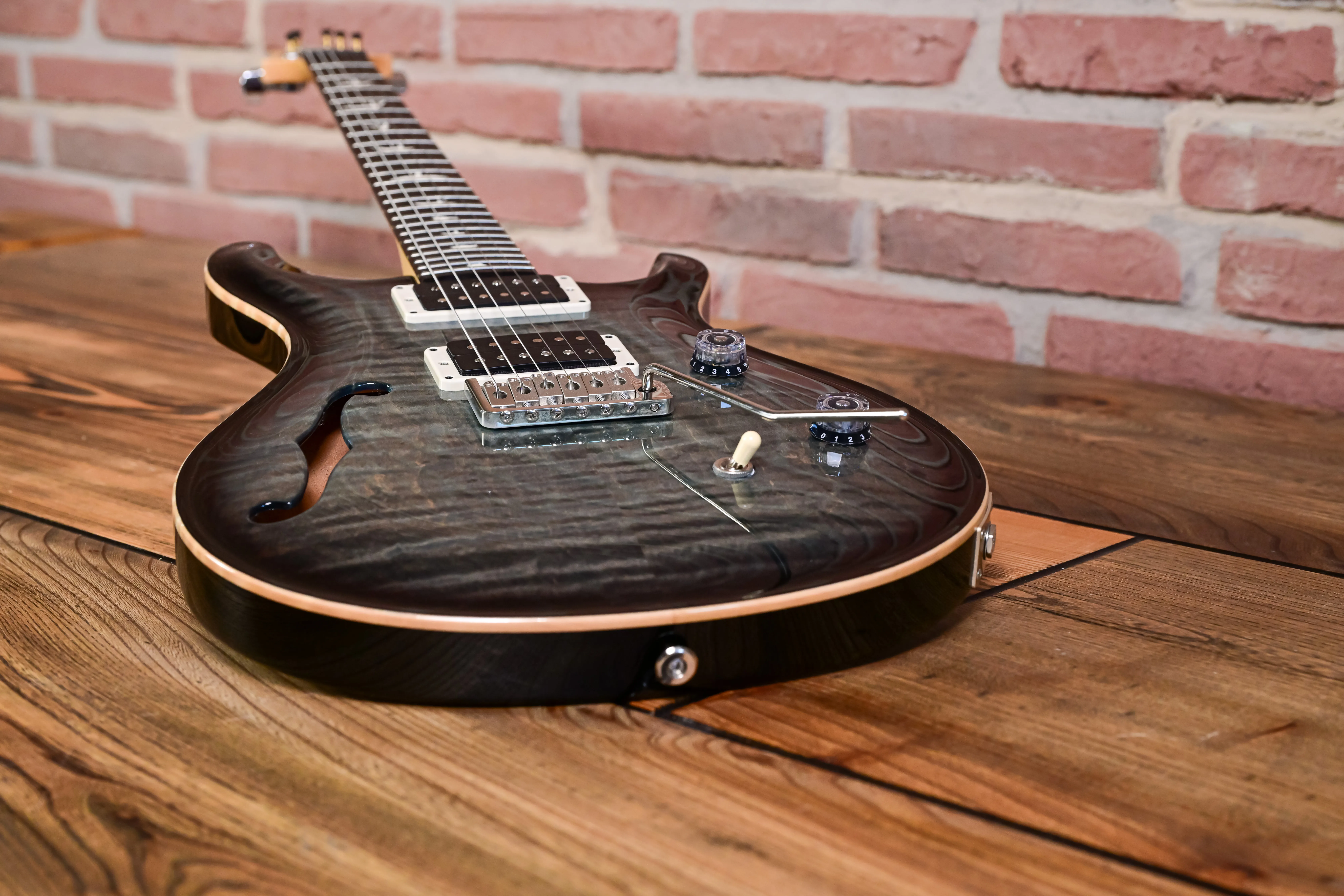 CE 24 Semi-Hollow Faded Blue Smokeburst