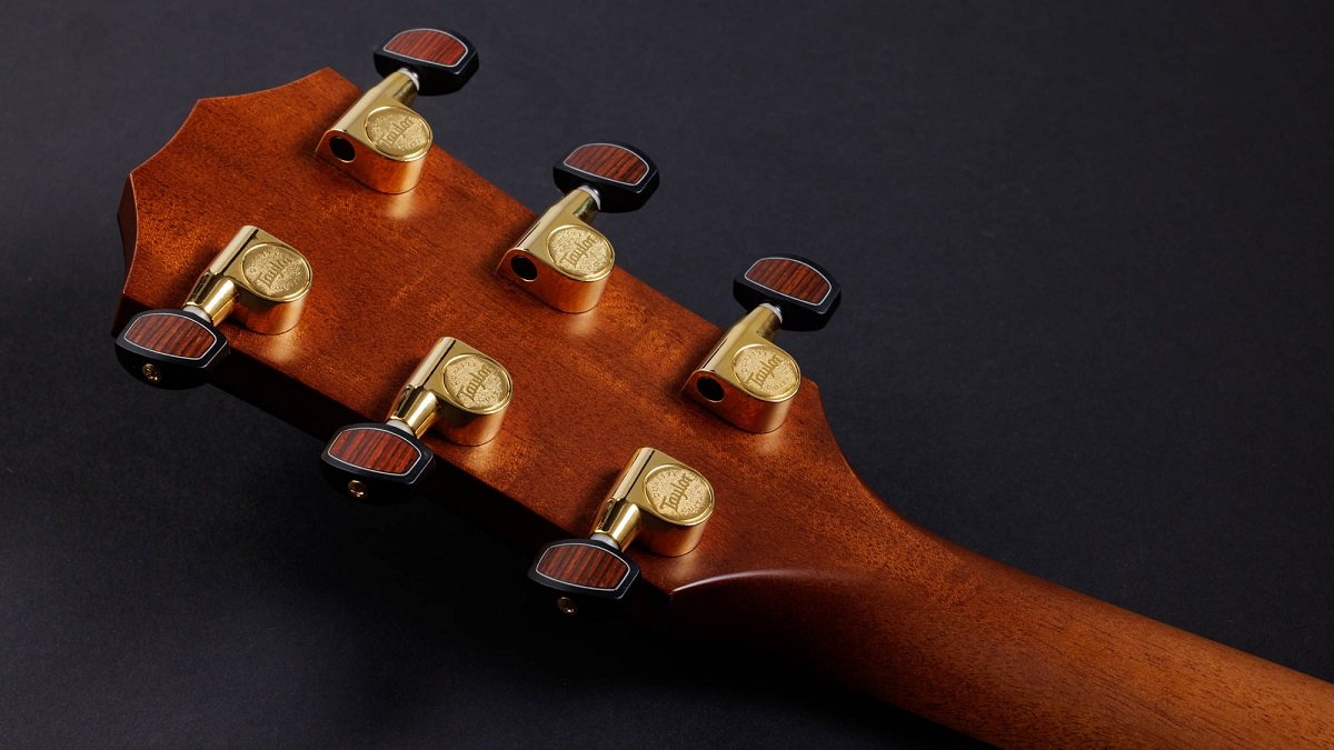 Custom #40: Grand Concert, Figured Hawaiian Koa/Figured Hawaiian Koa #40