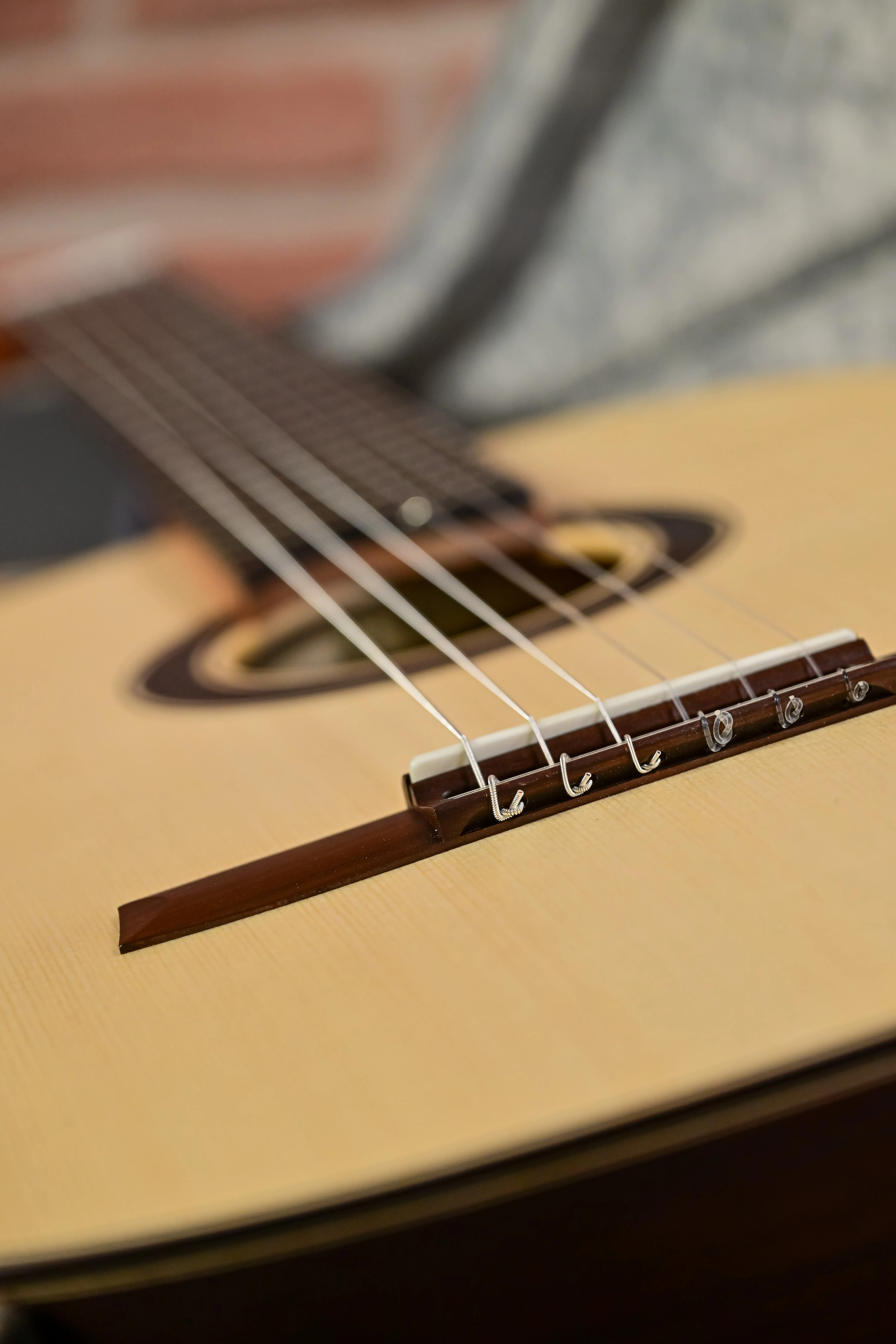 New Century-Lattice Classical Guitar Upper Class