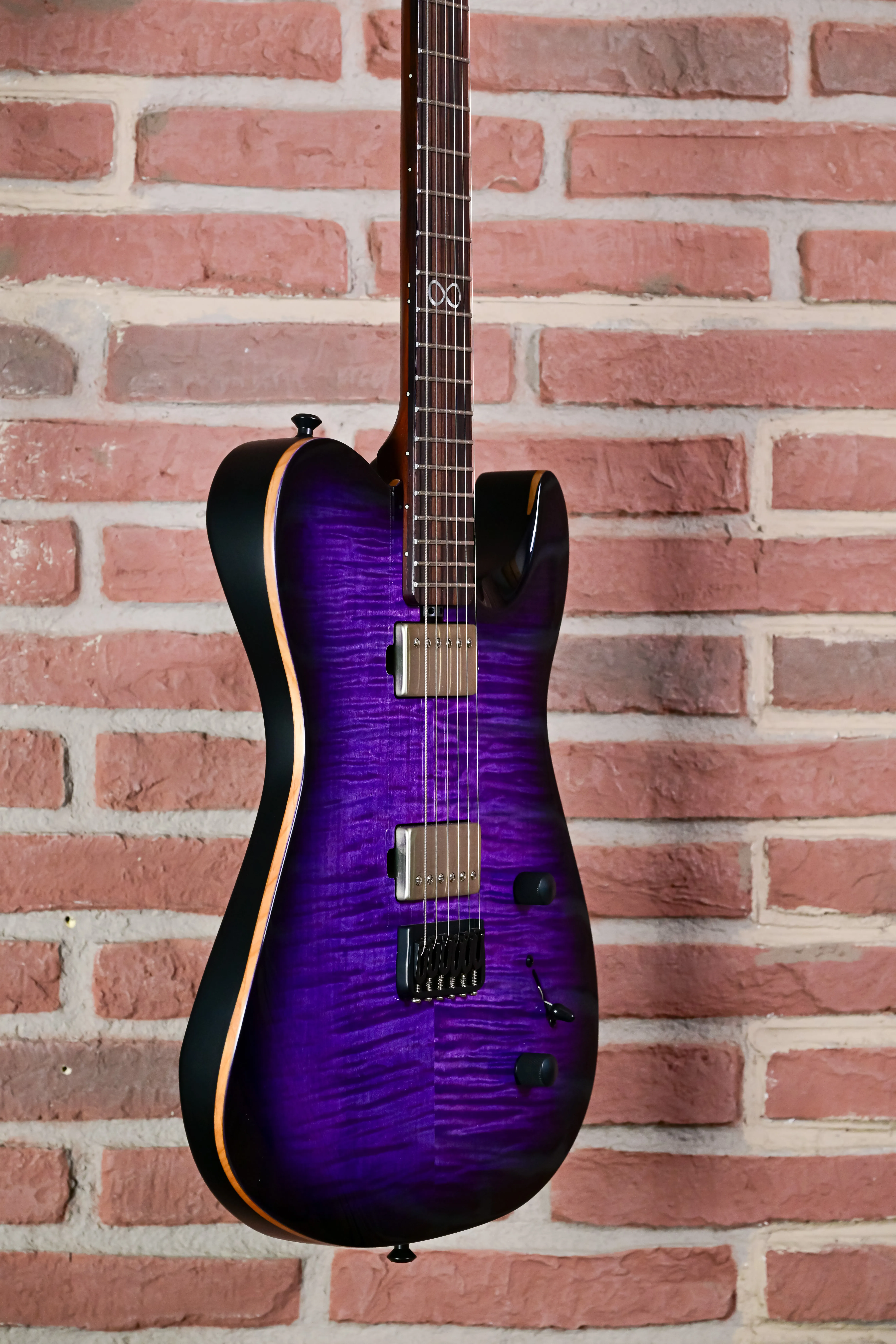 Law Maker Legacy Blackberry Storm E-Gitarre