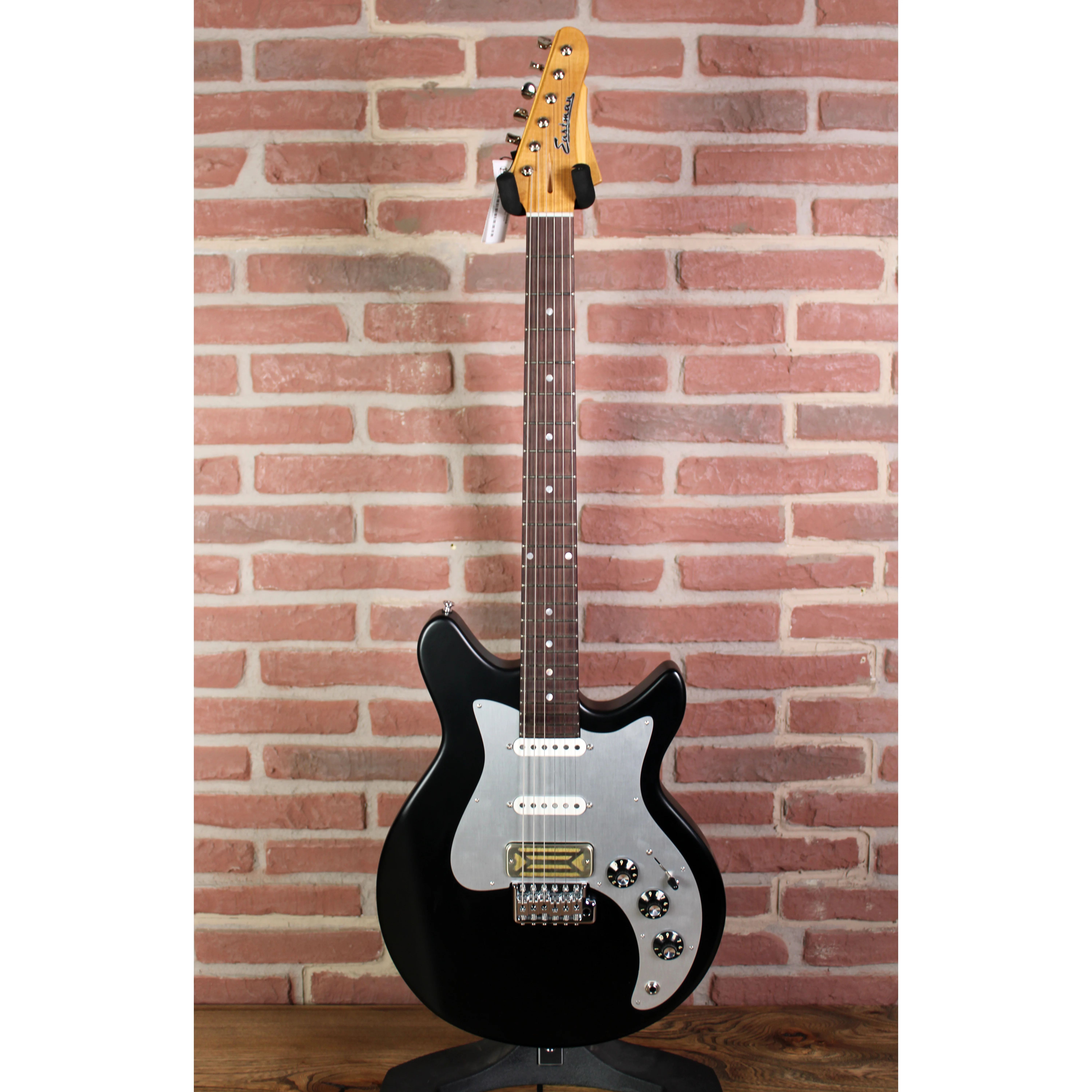 Fullertone DC'62 Moss Black (Showroom)