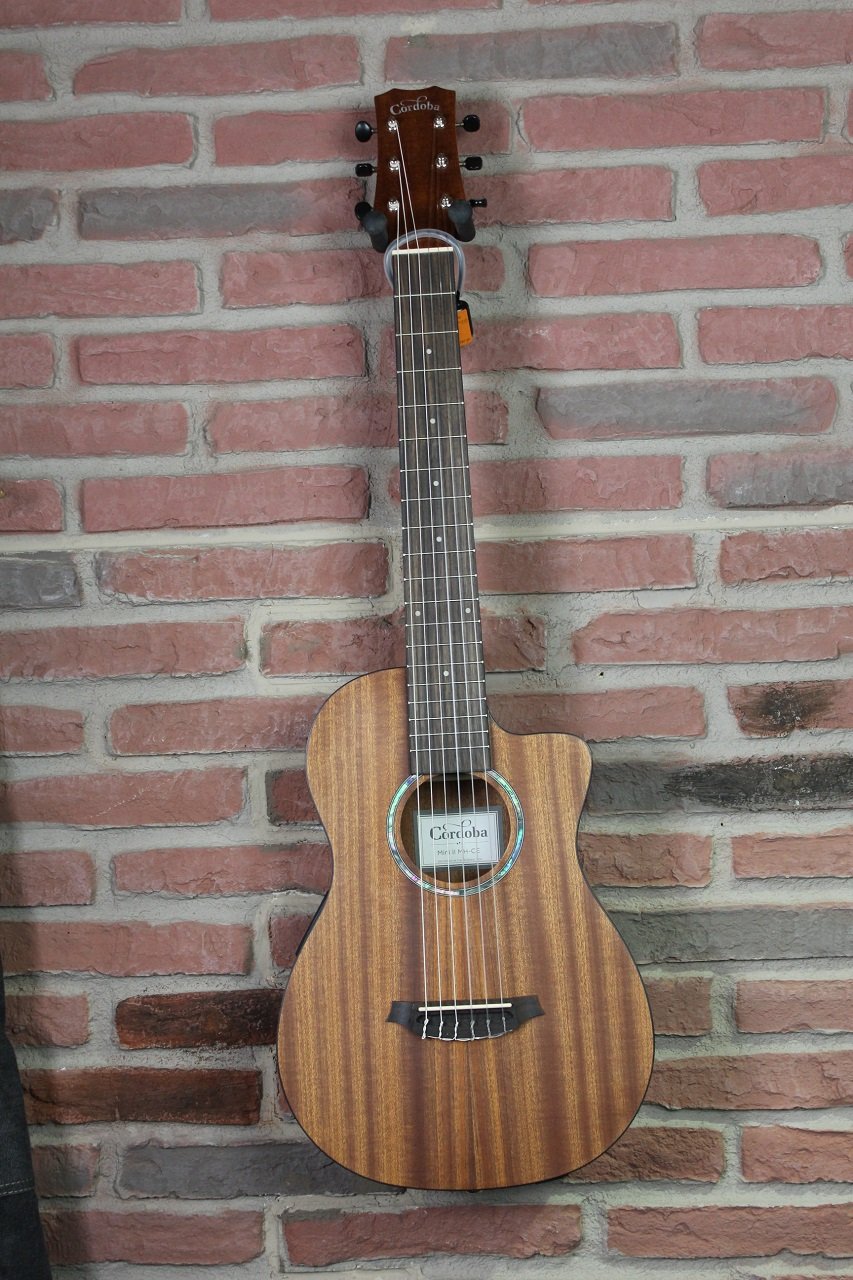 Mini II MH-CE Reisegitarre