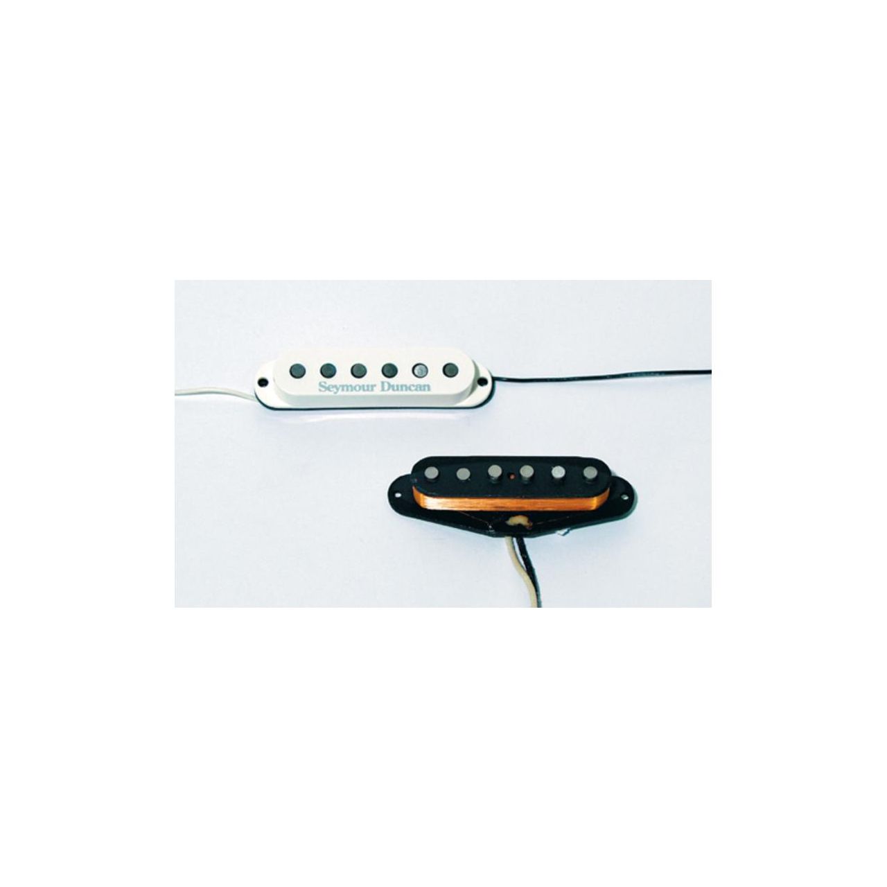 APS-1 - Alnico II Pro, Staggered Strat Pickup, Reverse Wound/Reverse Polority, white Cover, Lefthand