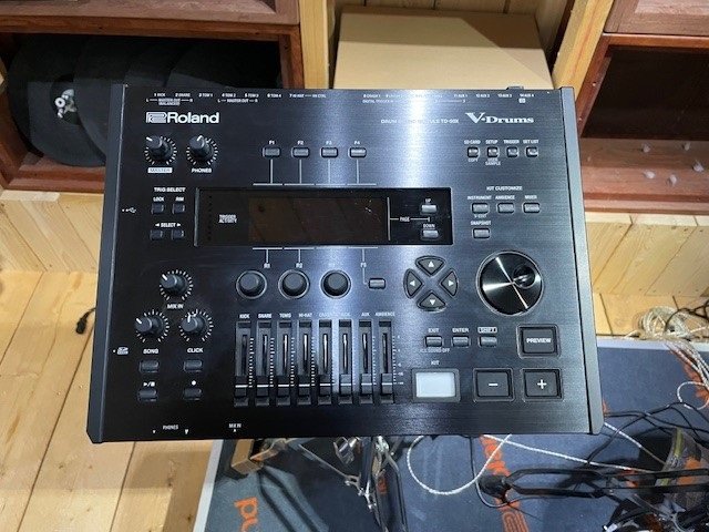 ROLAND Acoustic Design V-Drums VAD 706