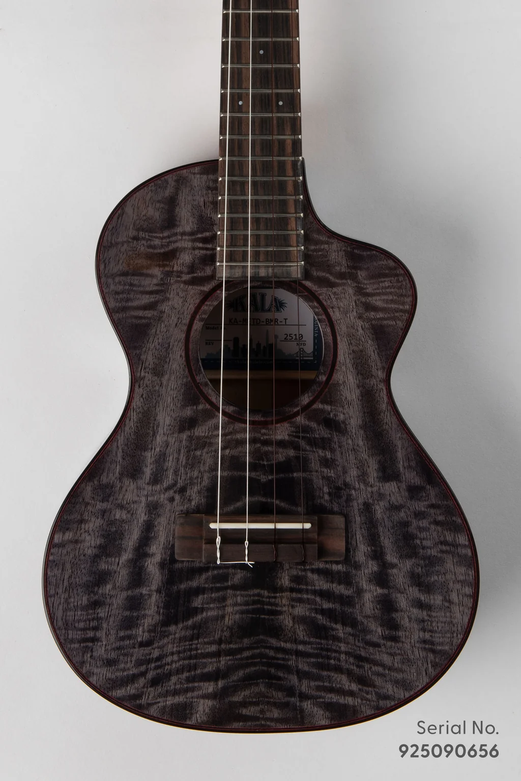Metropolitan Deluxe Black Night Mango Tenor Ukulele
