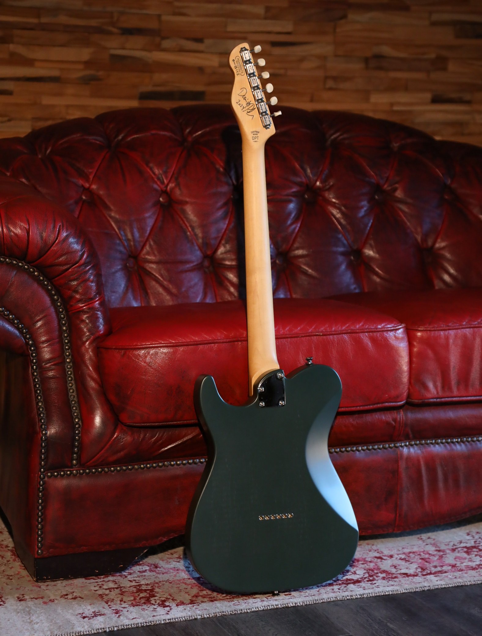 Danish Pete Signature, Grove Green - with original Headtsock Signature 