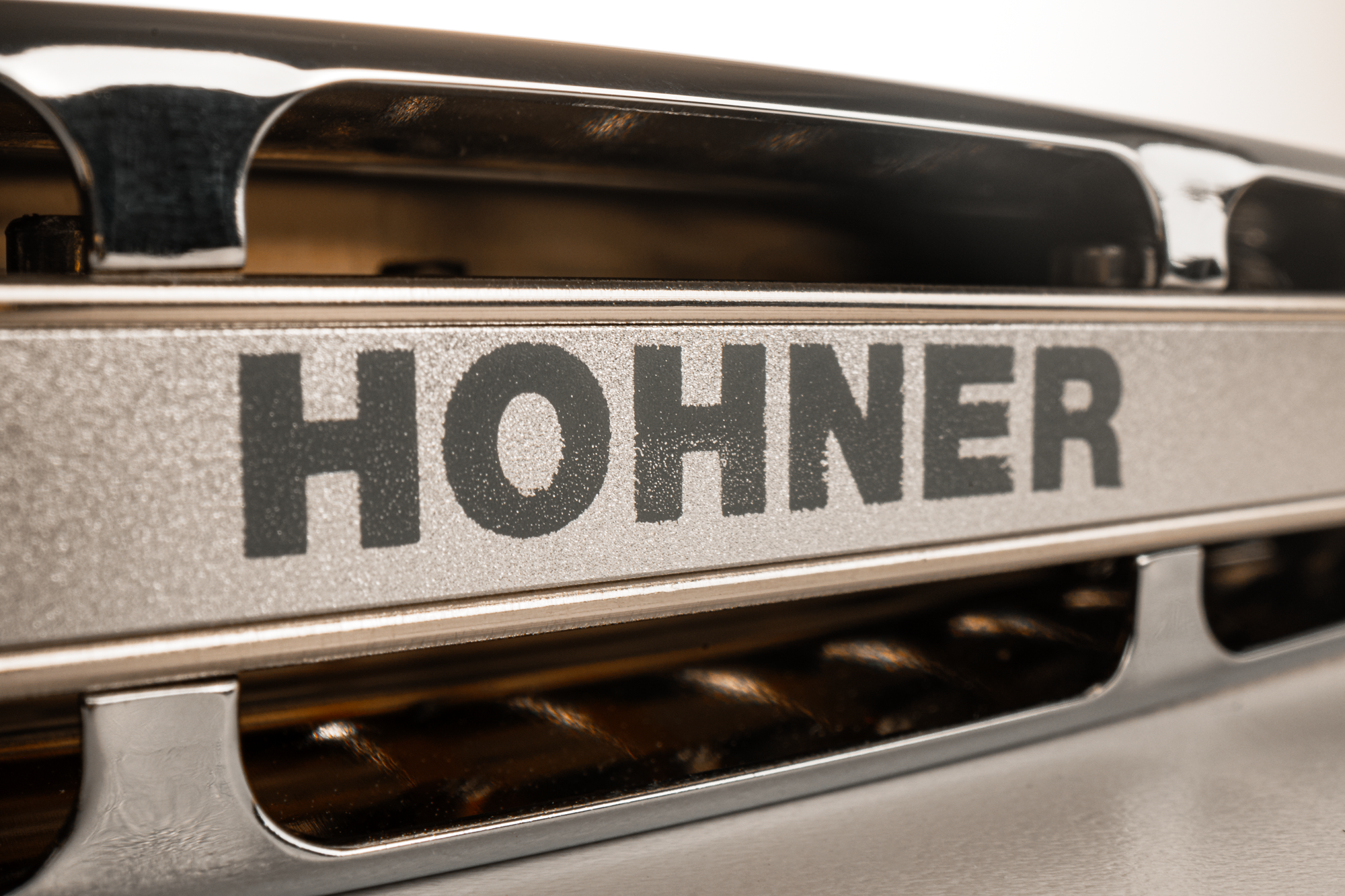 Akkordeon, Metallgitter, silberfarben, schwarze Details
