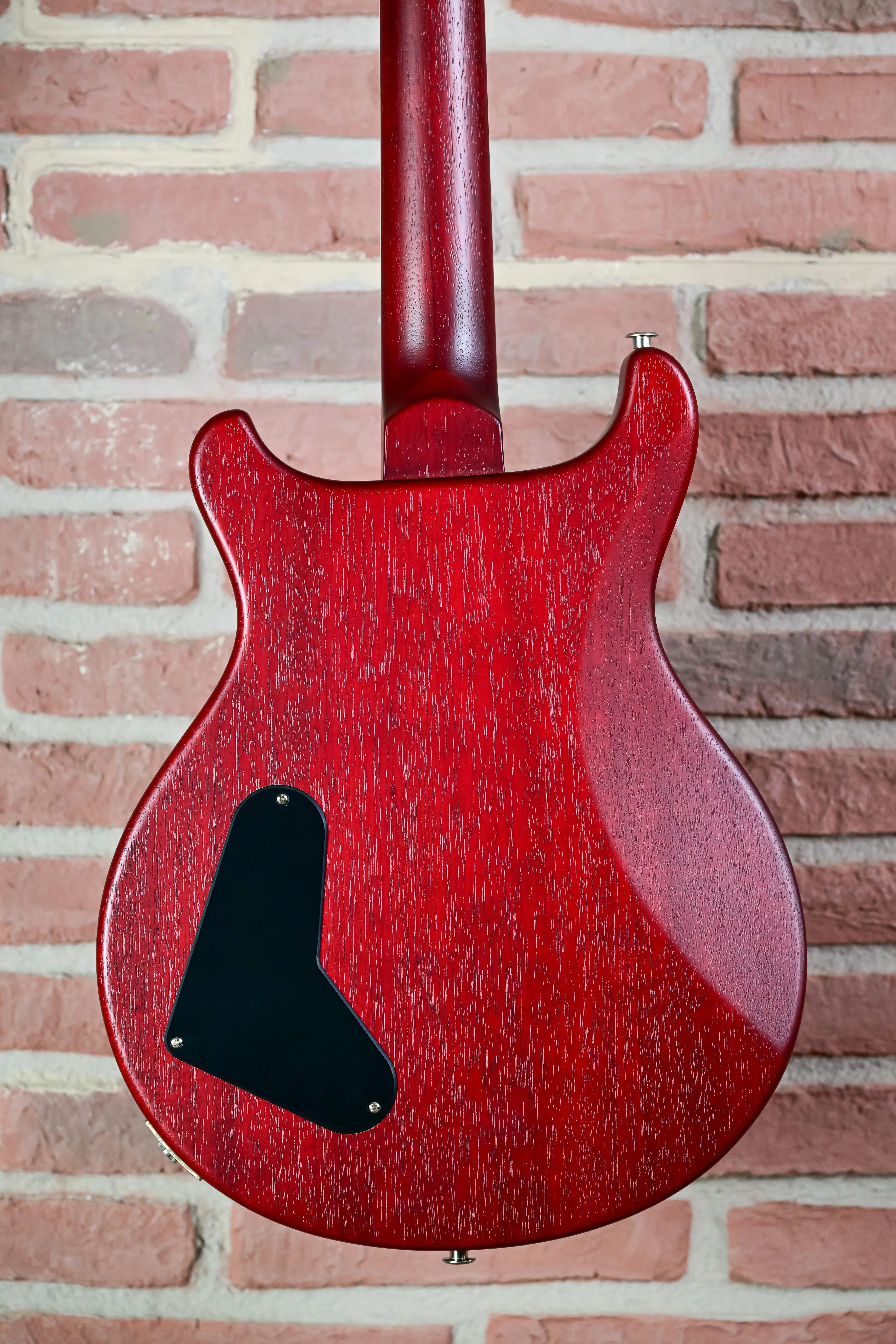 S2 Mira 594 Satin Dark Cherry Sunburst