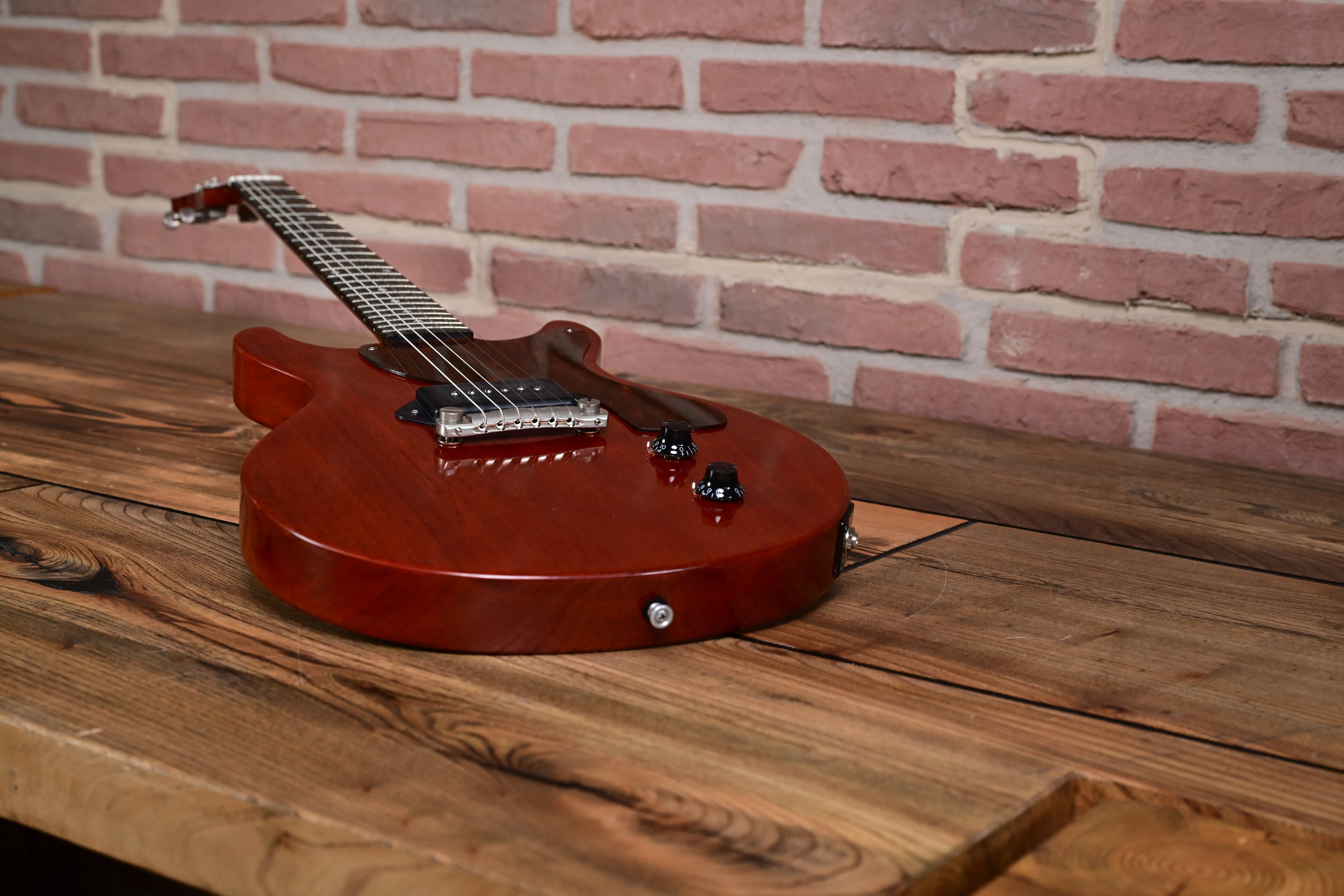 SB55DC/TV Double Cut E-Gitarre