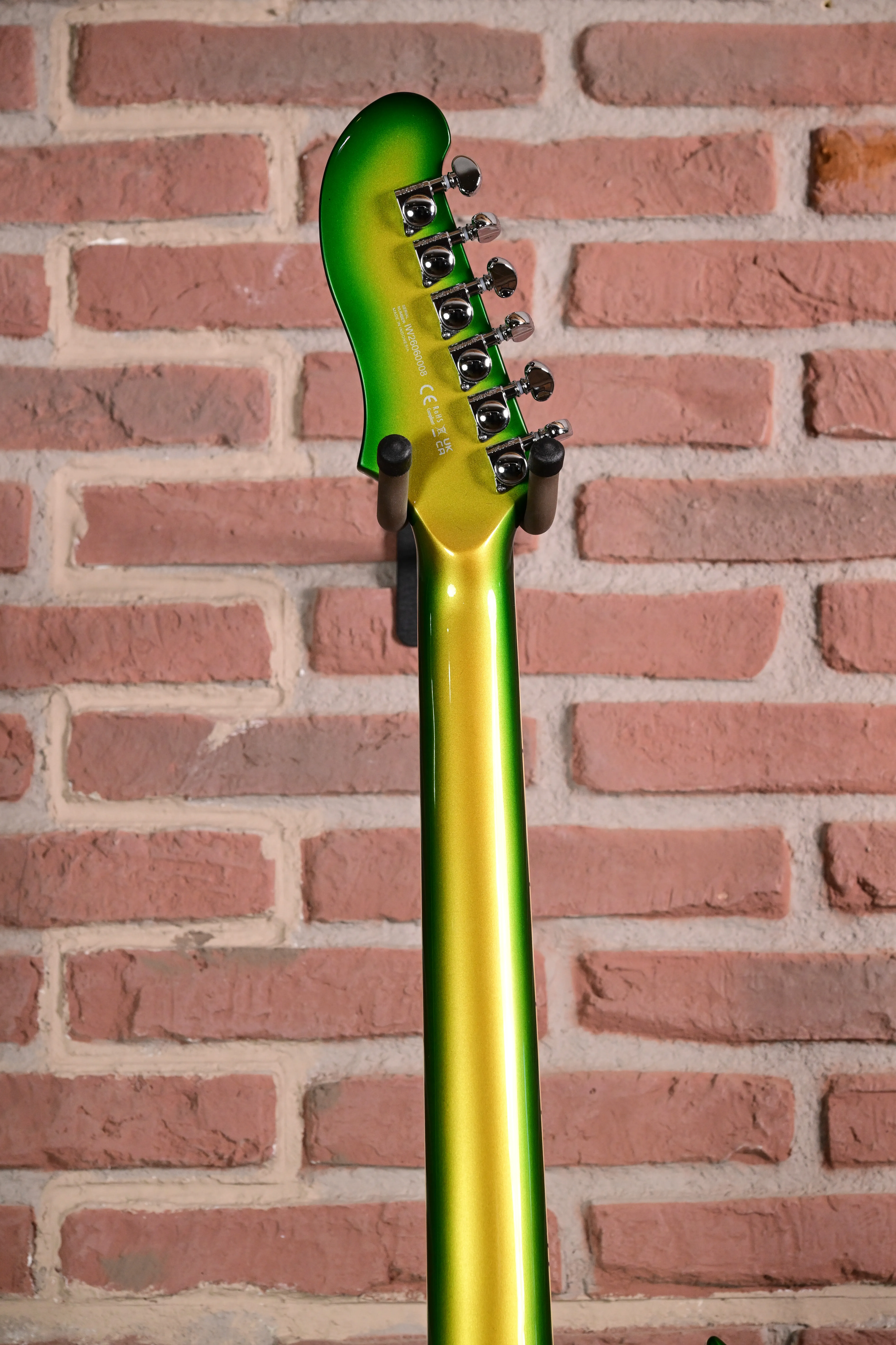 E-Gitarre, Gitarrenhals, Grün-gelber Lack, Sechs Saiten, Stimmmechaniken