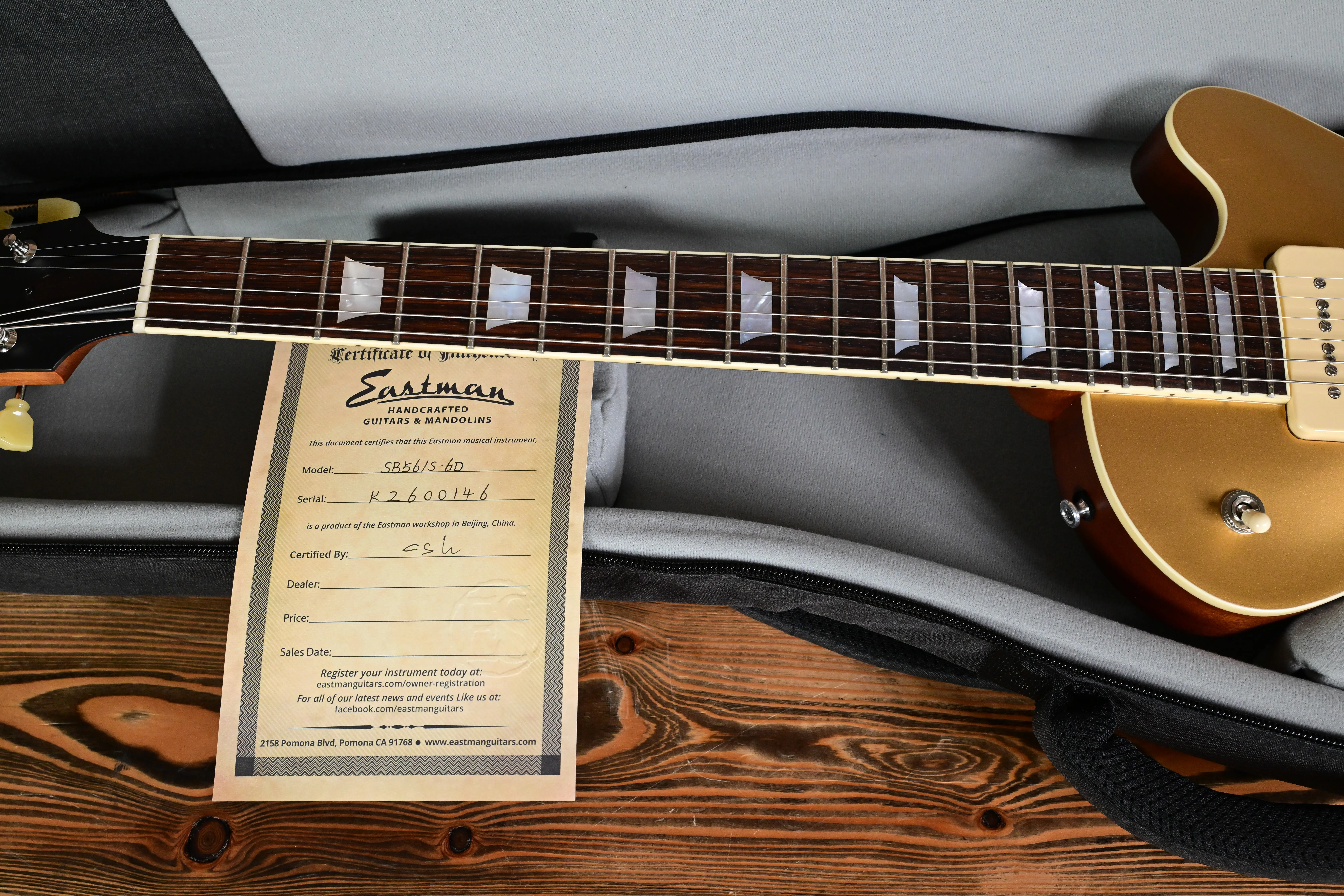 SB56 Vintage Satin Gold E-Gitarre