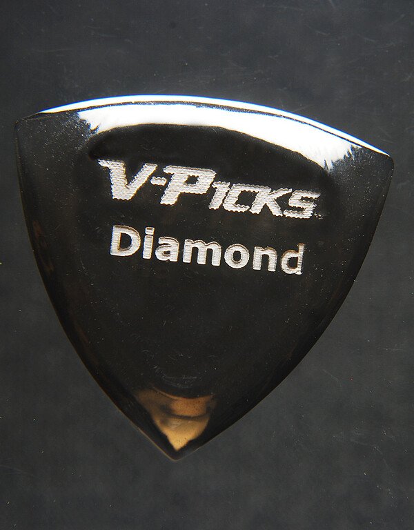Diamond Pointed Pick smokey mount