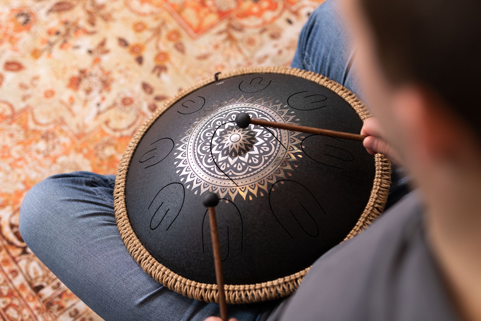 OSTD1BKE Octave Steel Tongue Drum Blumendesign D Kurd 9 Töne 440 Hz