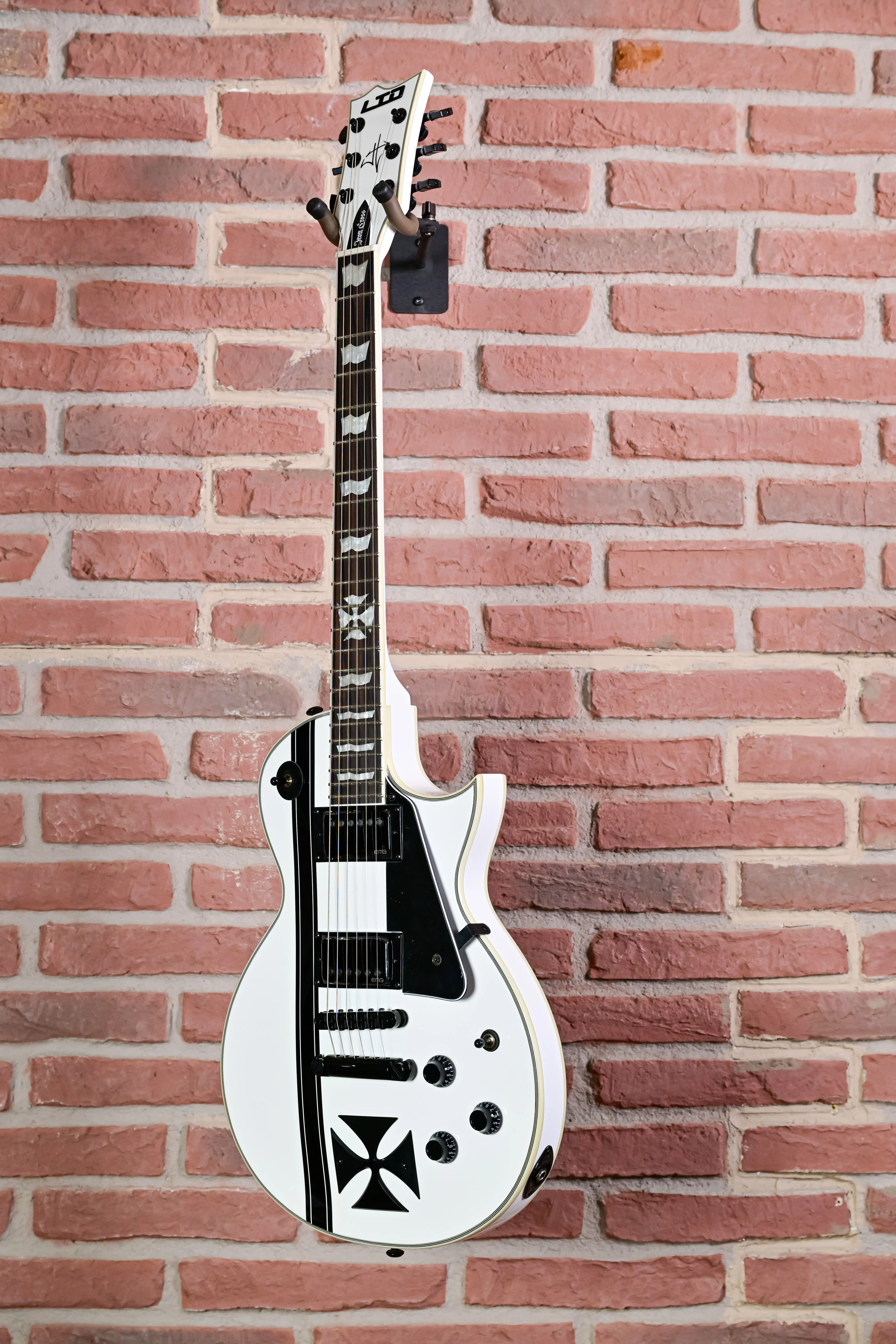 James Hetfield Iron Cross SW - E-Gitarre