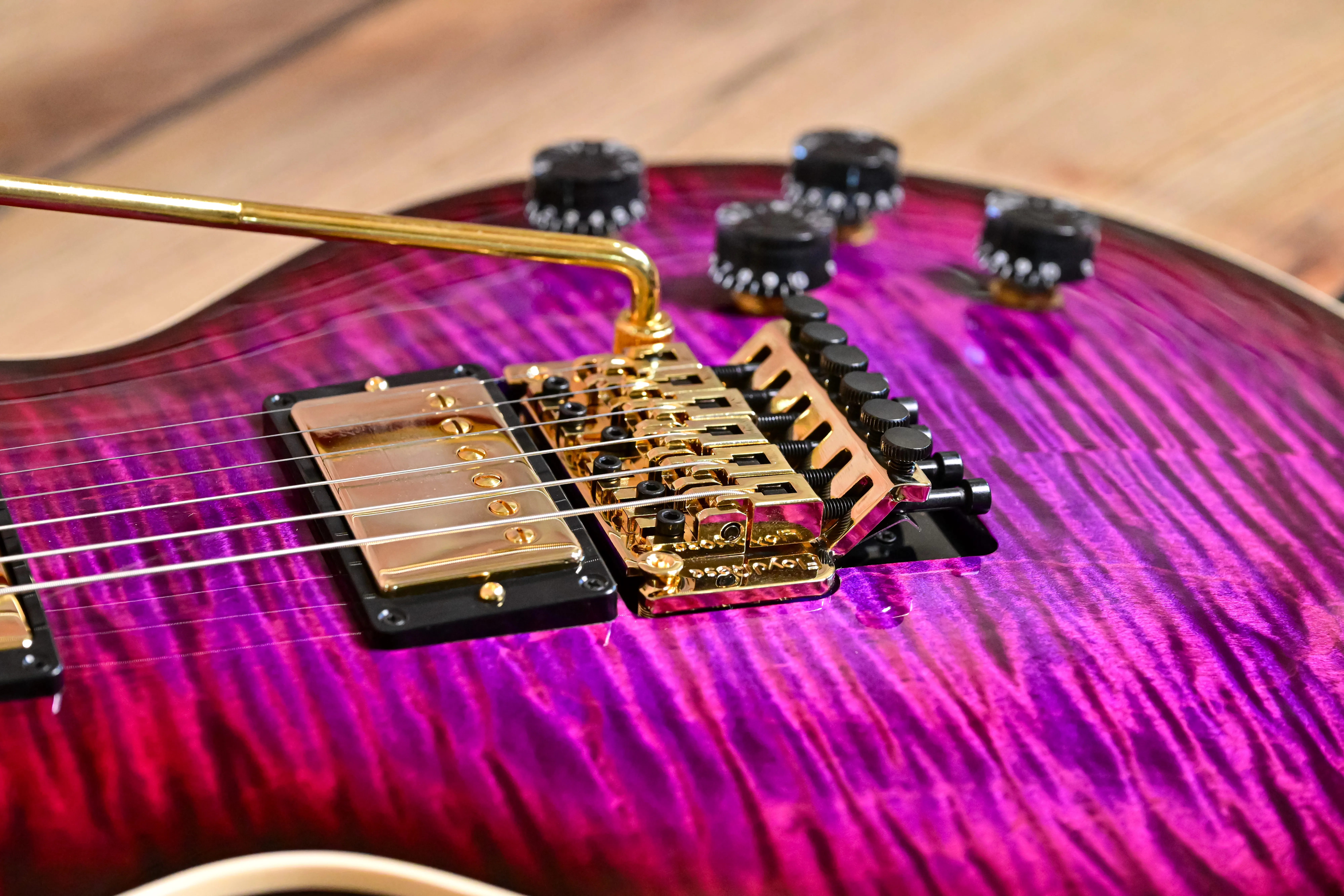 Les Paul Axcess Standard Tri Berry Burst Floyd Rose Gold Hardware Custom Shop