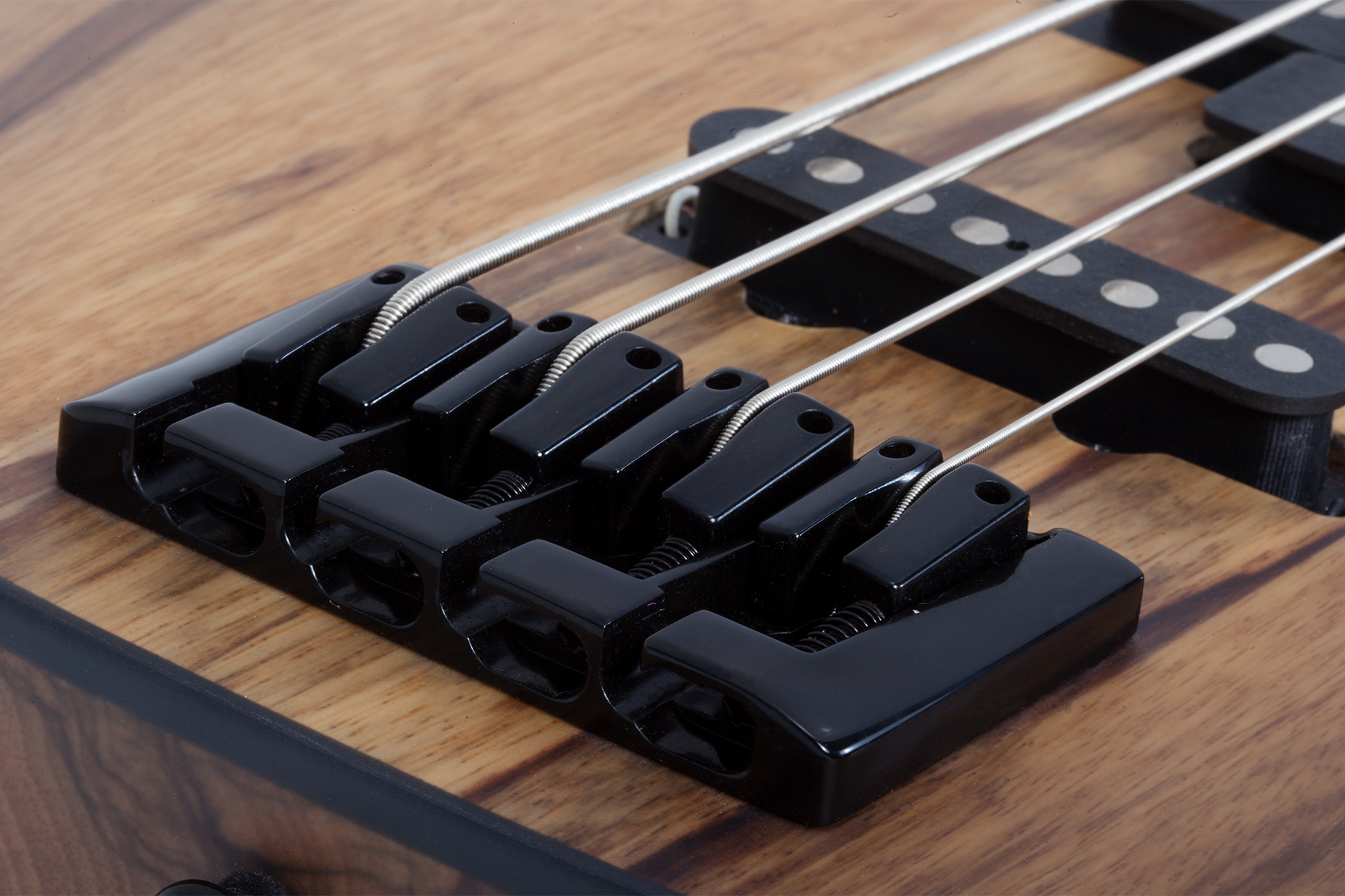 Model-T 4 Exotic Bass Black Limba