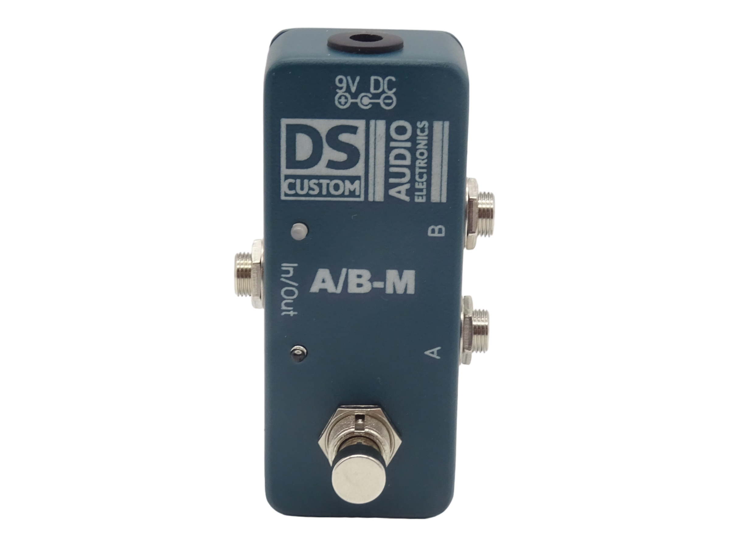 A/B-M Switch