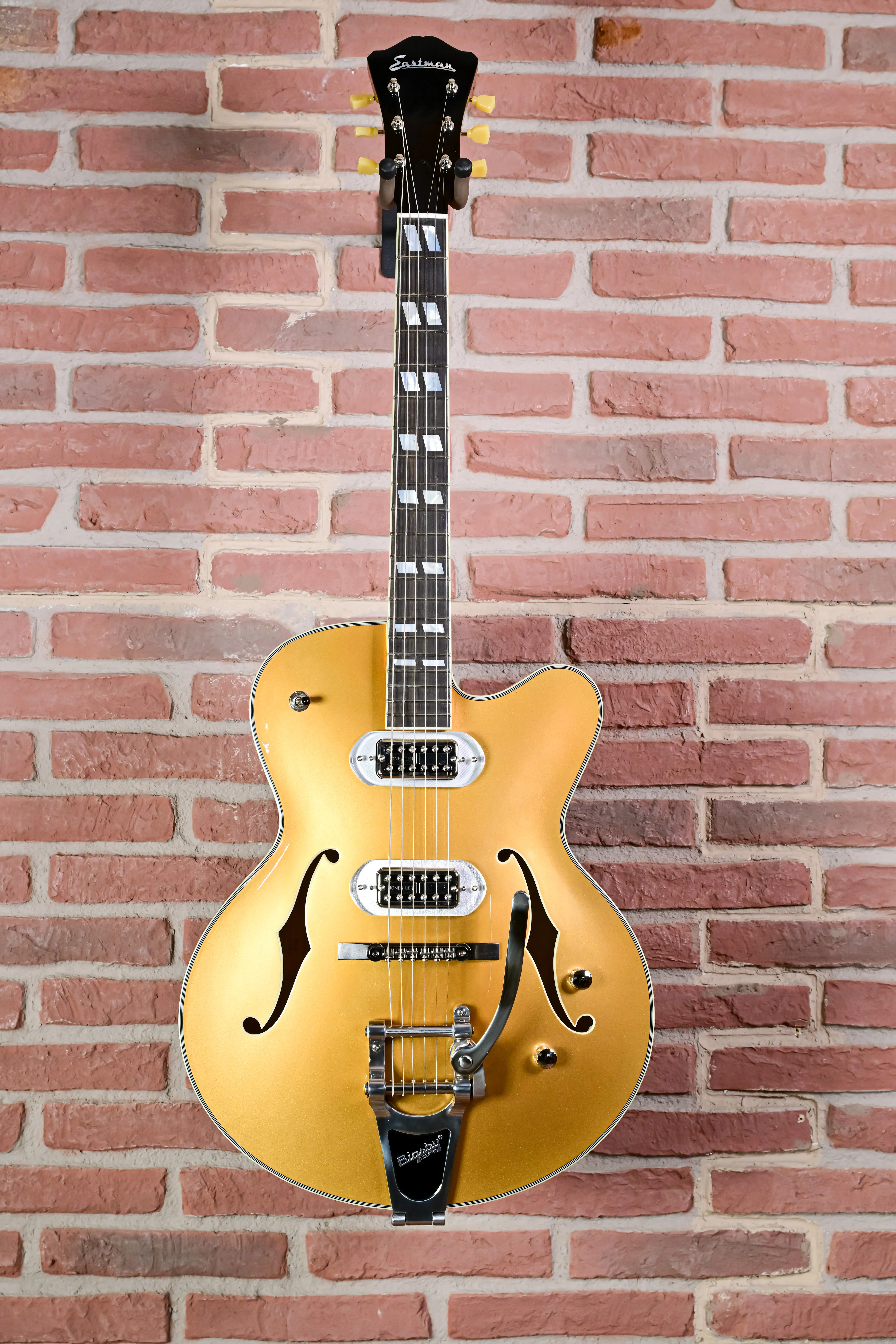 T58-GD Archtop Gitarre Truetone Gloss  Gold