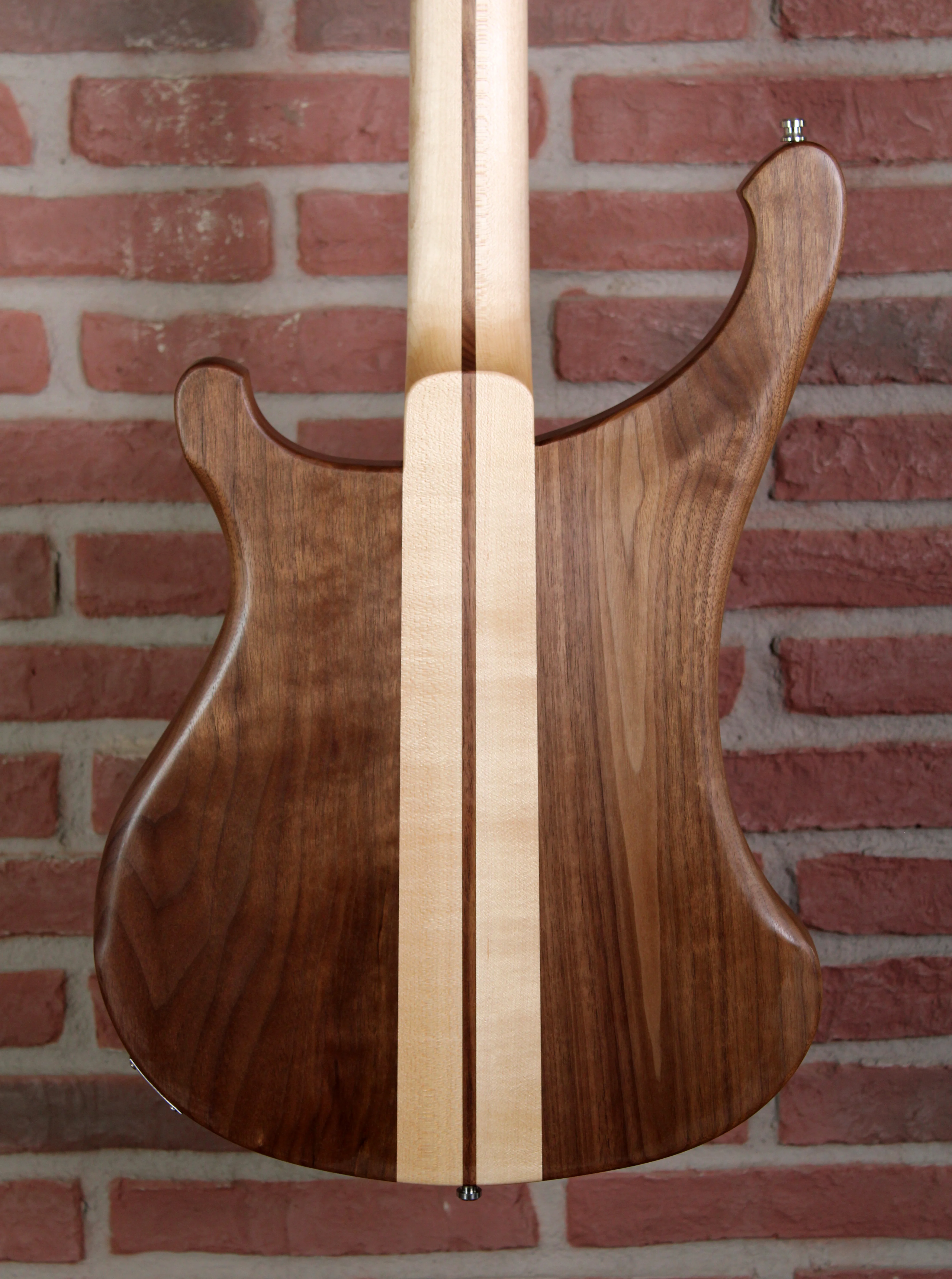 4030S Walnut Bass