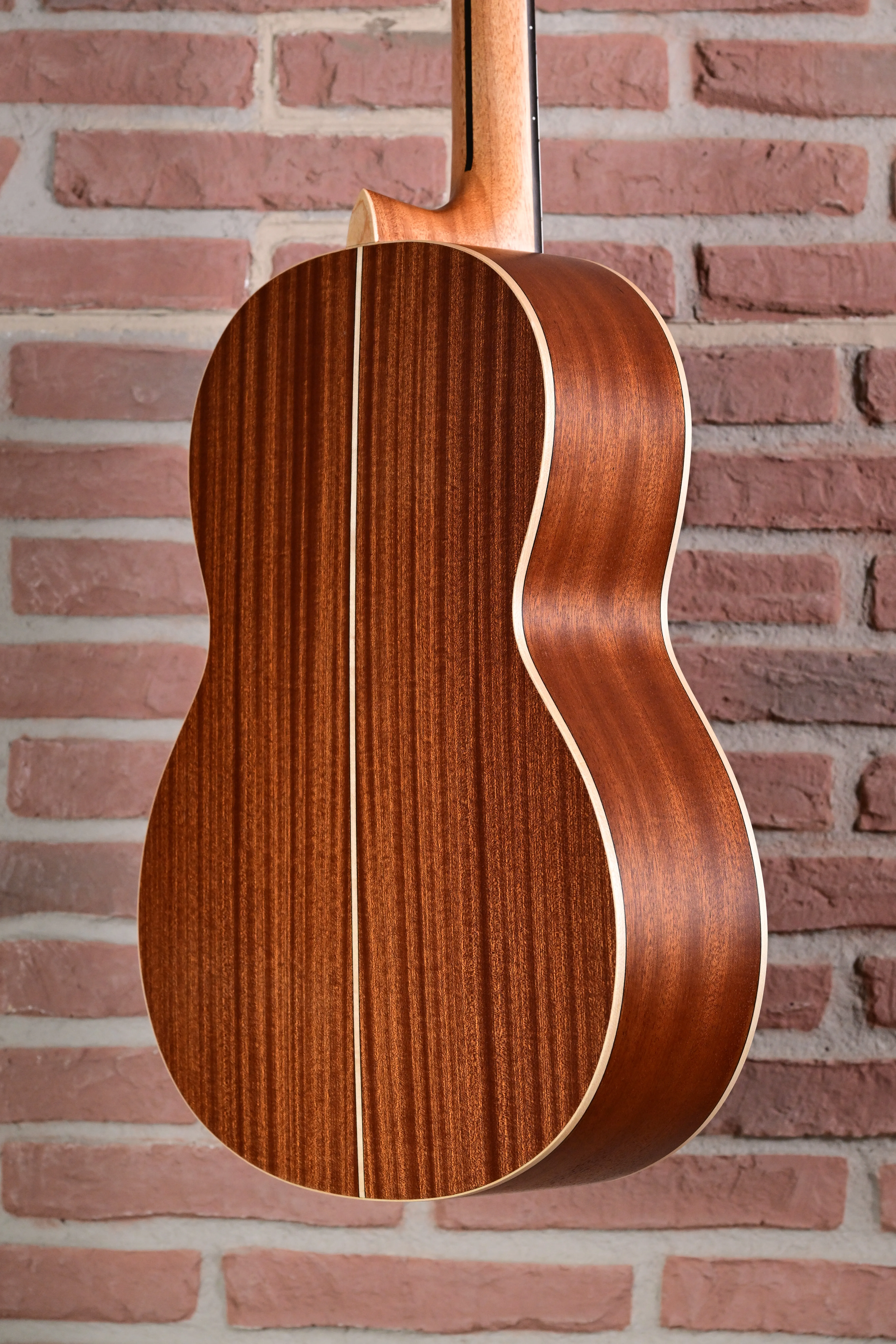 Konzertgitarre 4/4 Zeder Mahagoni