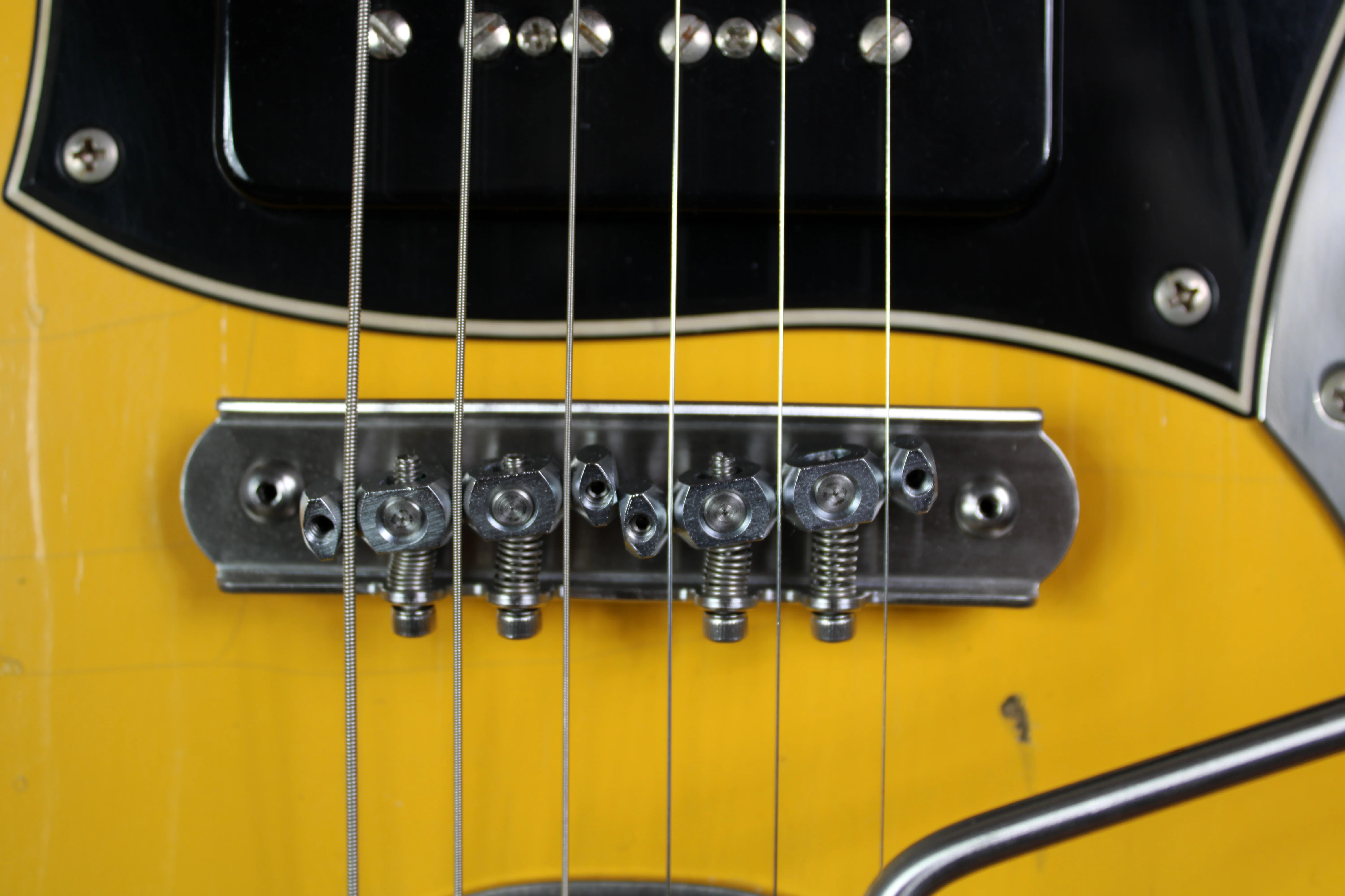 Serus J Vandalism Yellow over 64 3-Tone Burst