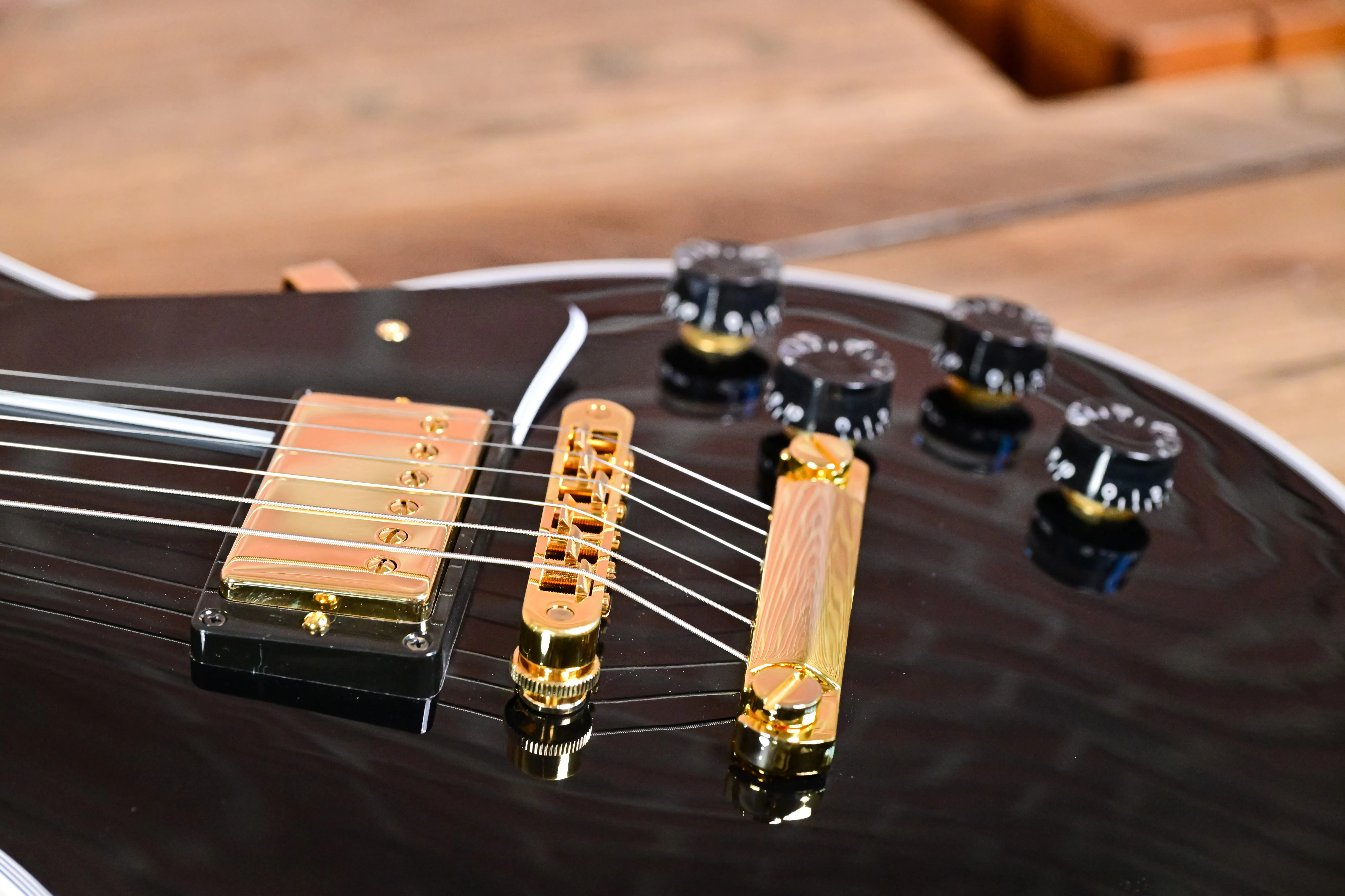 Les Paul Custom Long Scale Ebony Gloss Gold Hardware Custom Shop