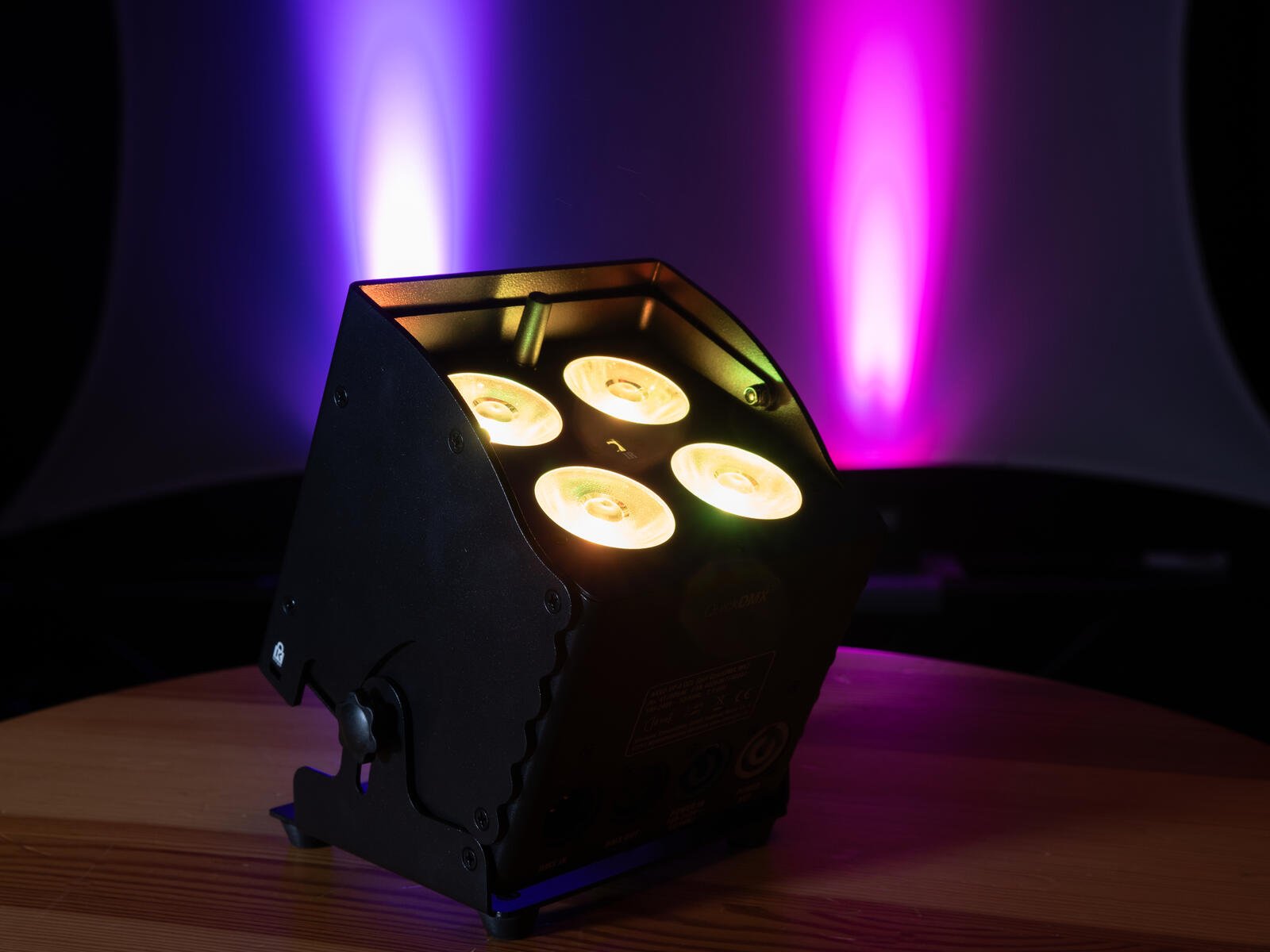  AKKU UP-4 QCL Spot QuickDMX MK2