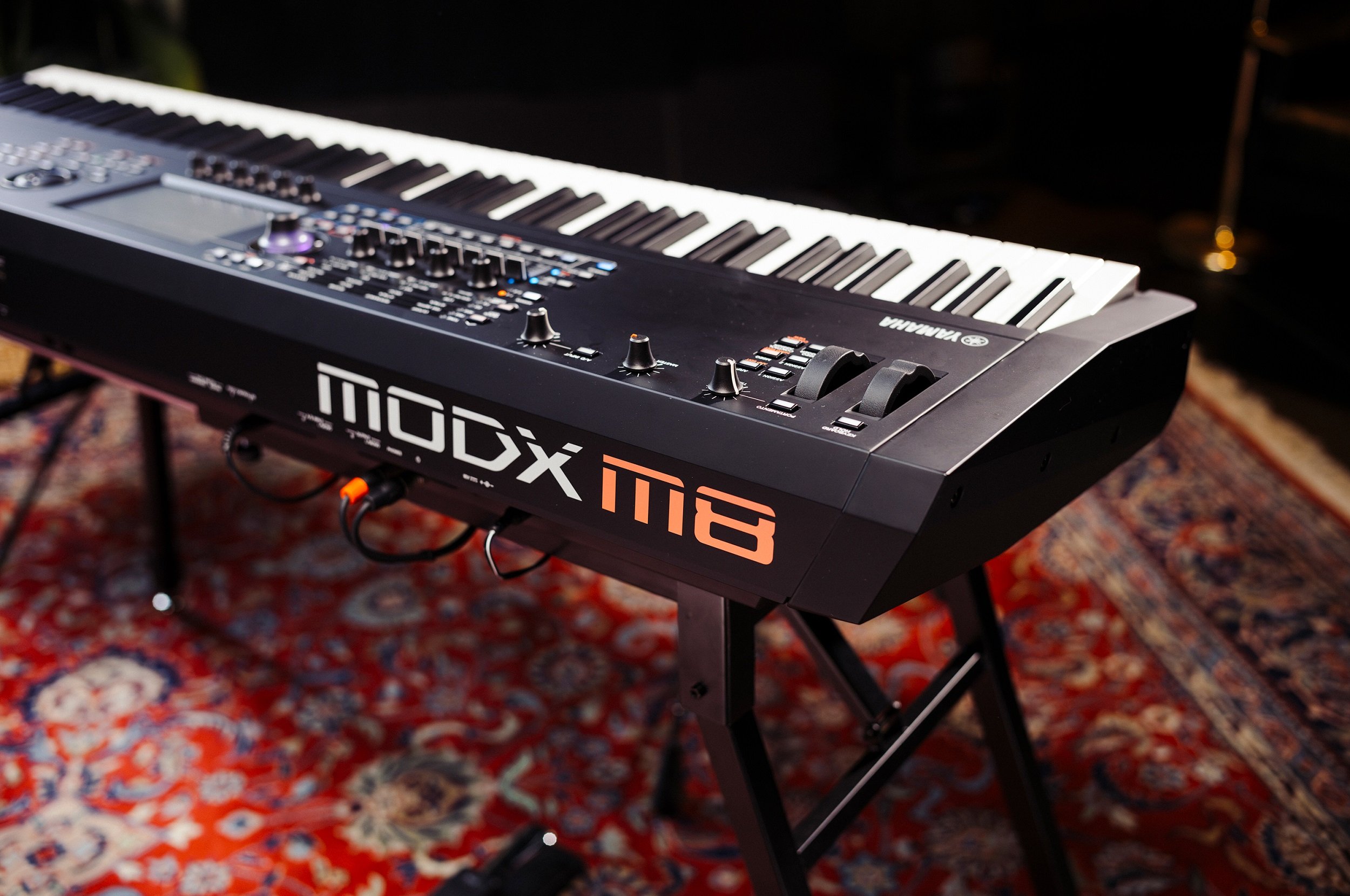 MODX M8