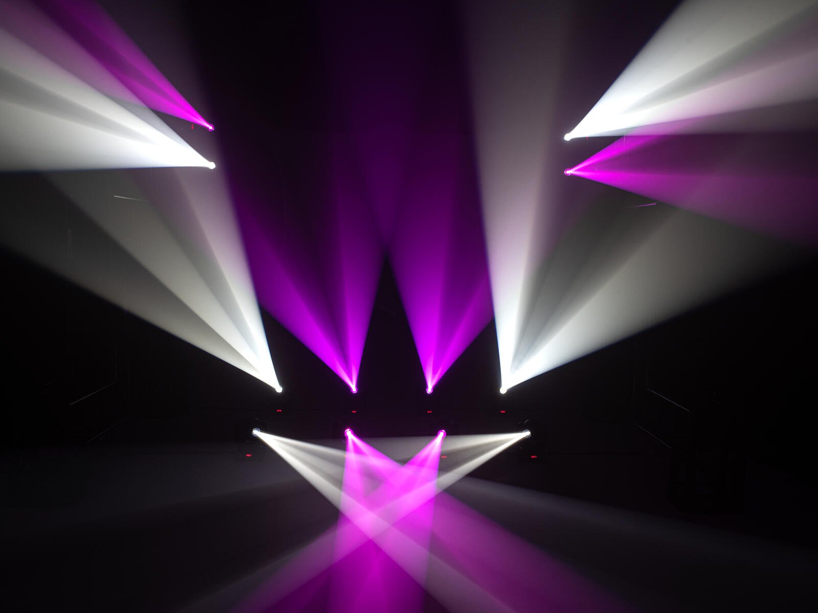 LED TMH-S60 Moving-Head Spot ws 