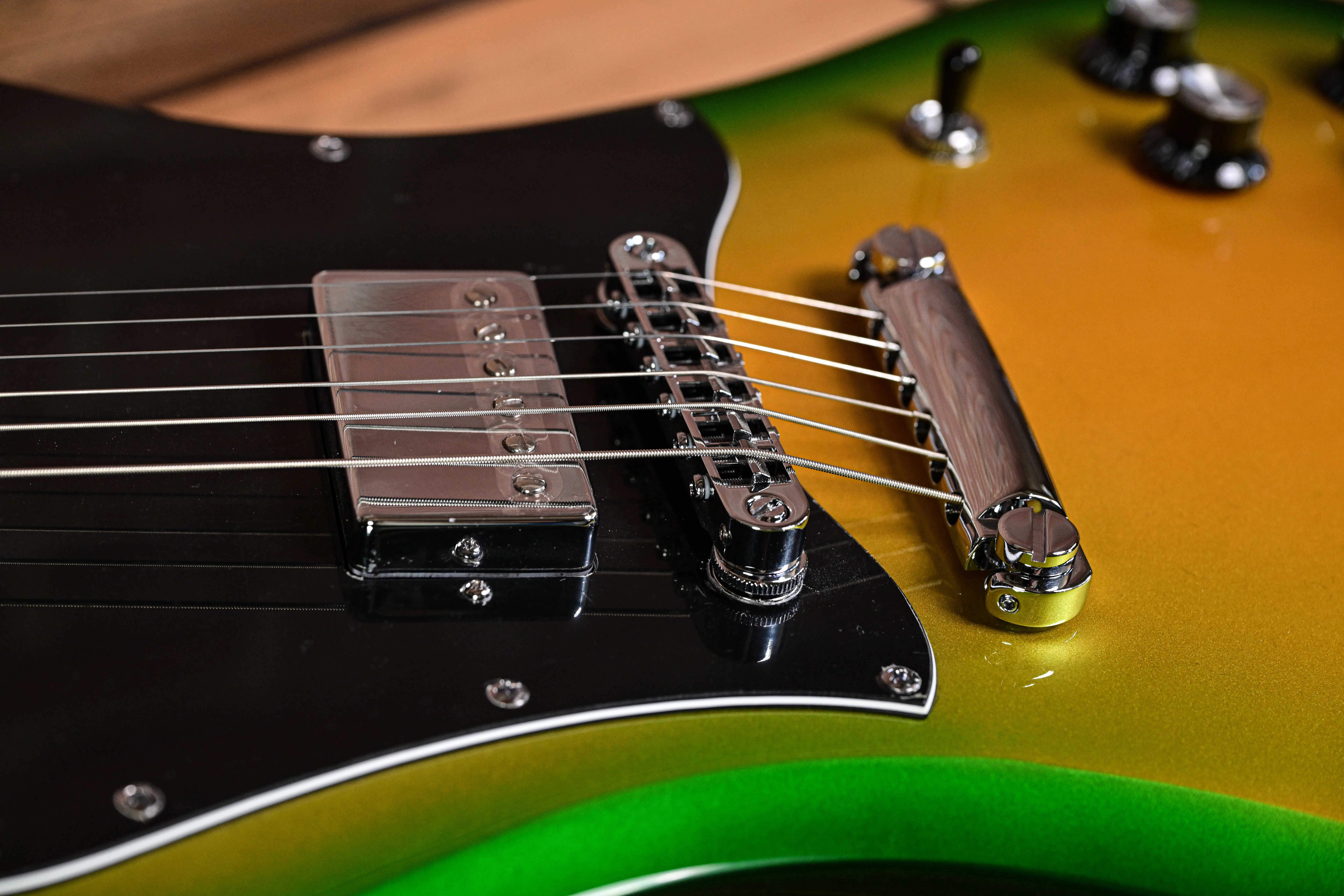 Revelator Serpent Burst   E-Gitarre