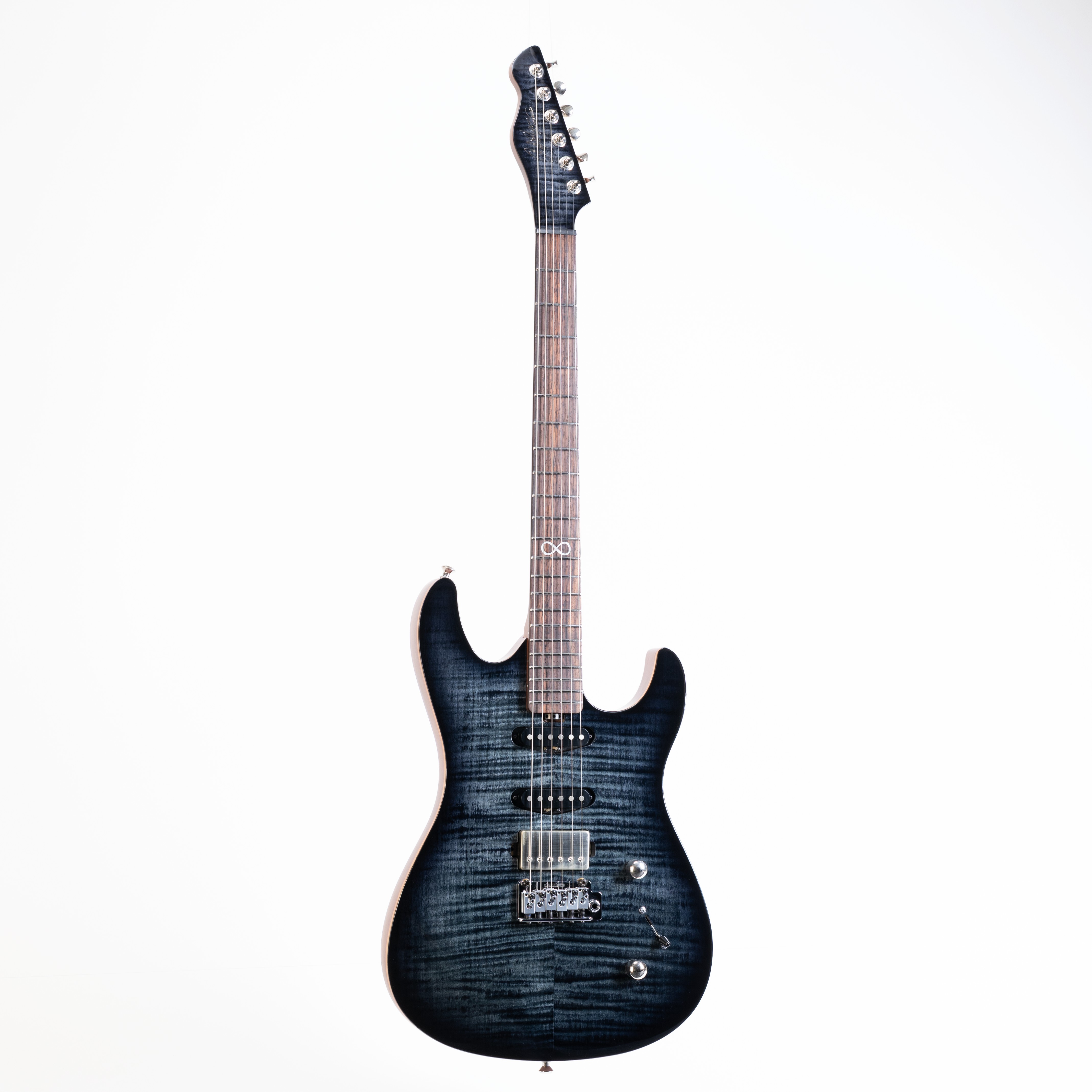 E-Gitarre, Sechssaitig, Blau-schwarz, Flamed-Maple-Decke, Humbucker-Pickup