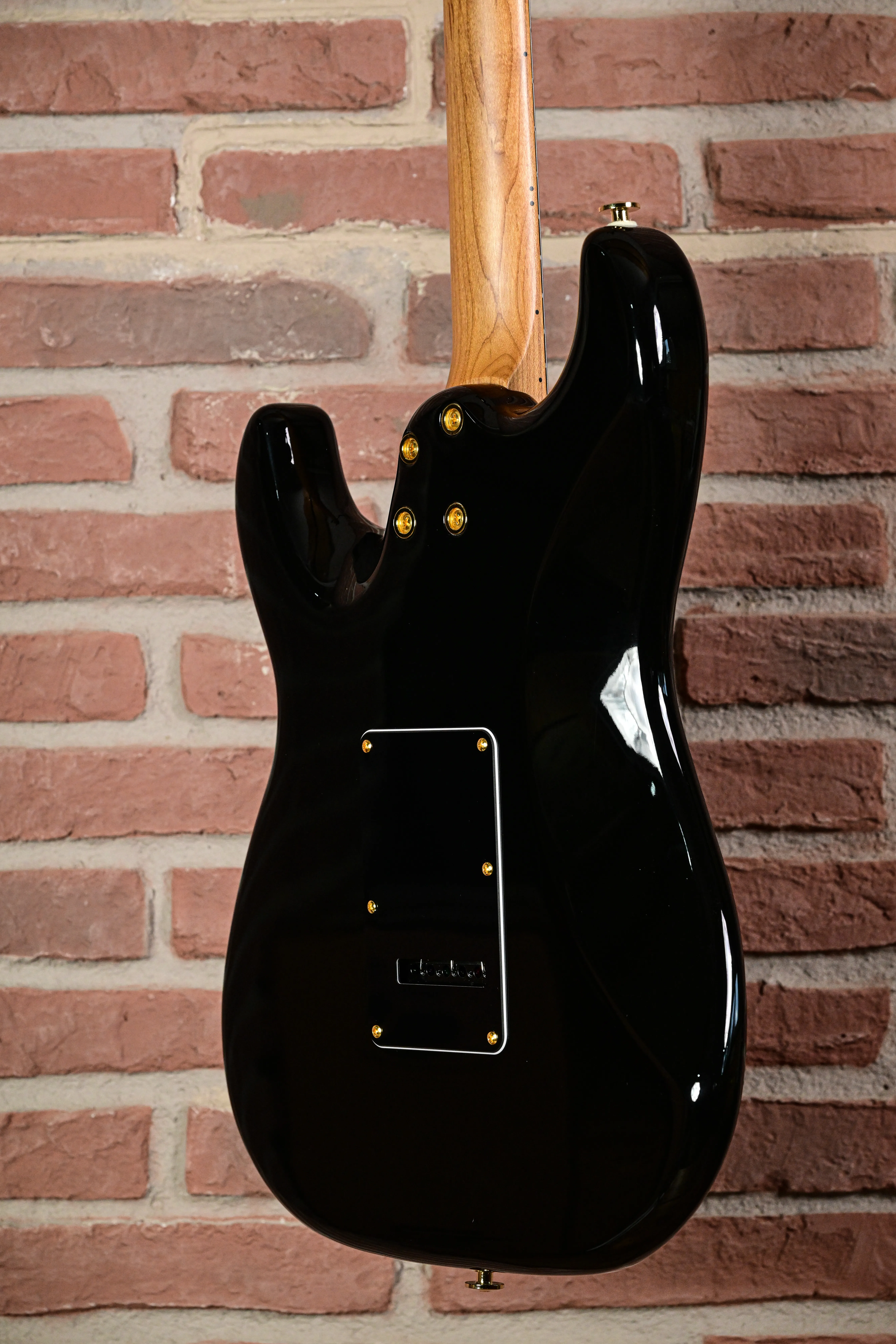 KS-Deluxe Gold Maple SSH Black E-Gitarre