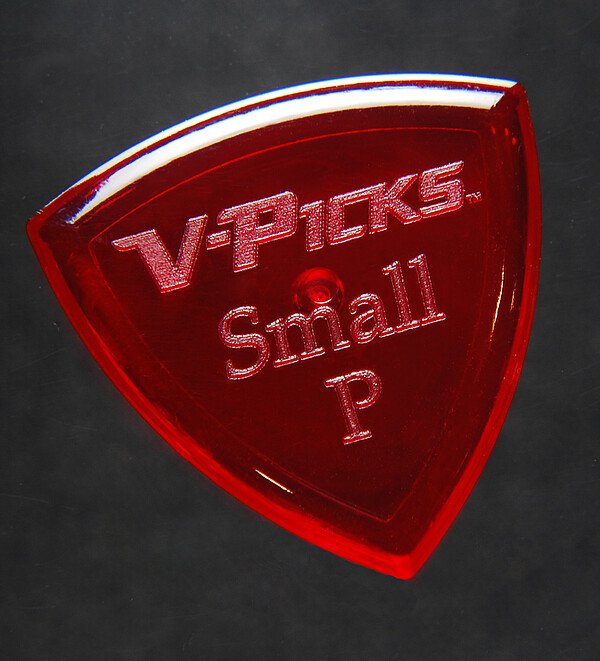 Small Pointed Pick ruby red