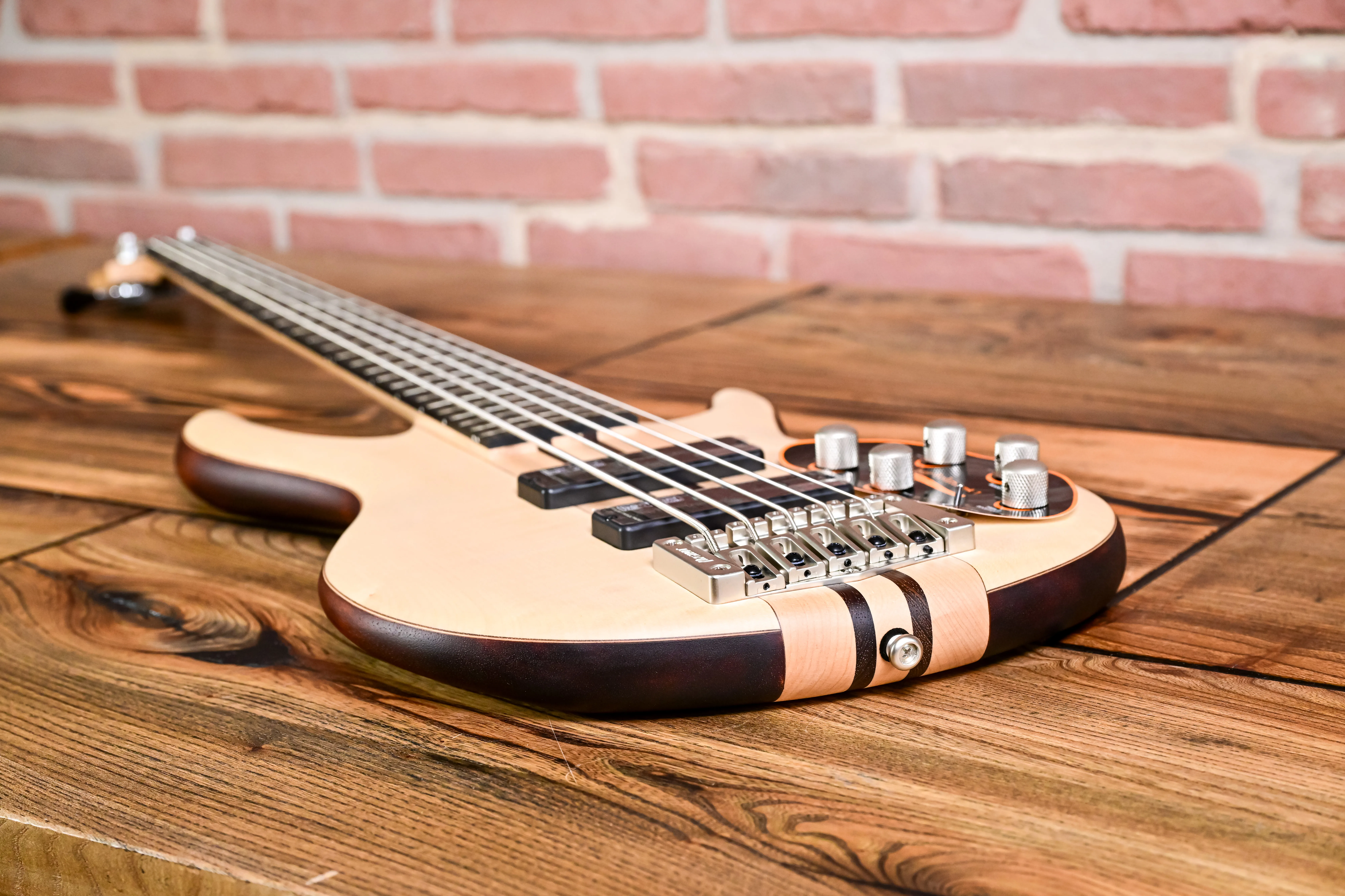 A5 Plus FMMH Bass Open Pore Natural