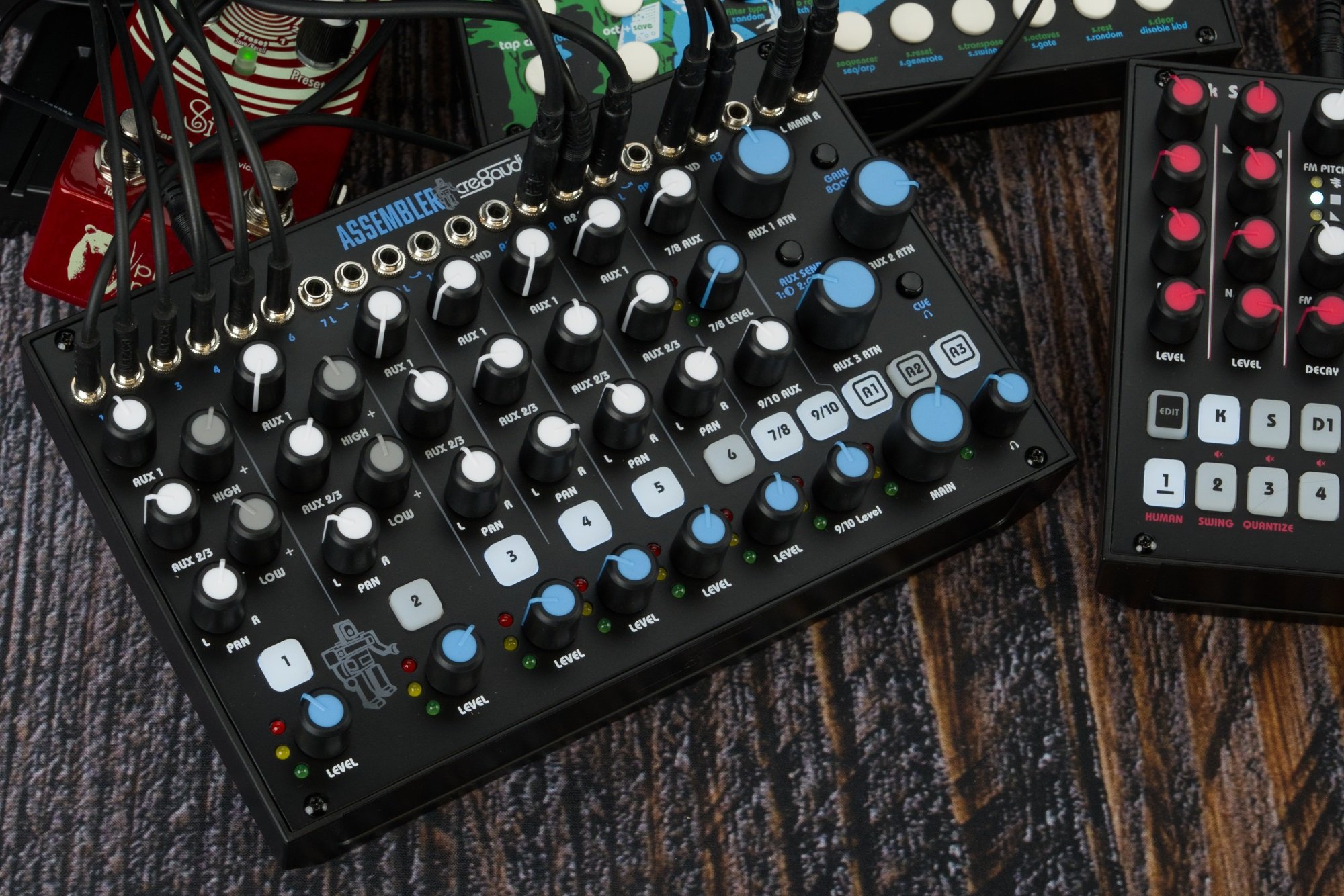 Assembler - Analog Mixer mit Vintage Vibes 
