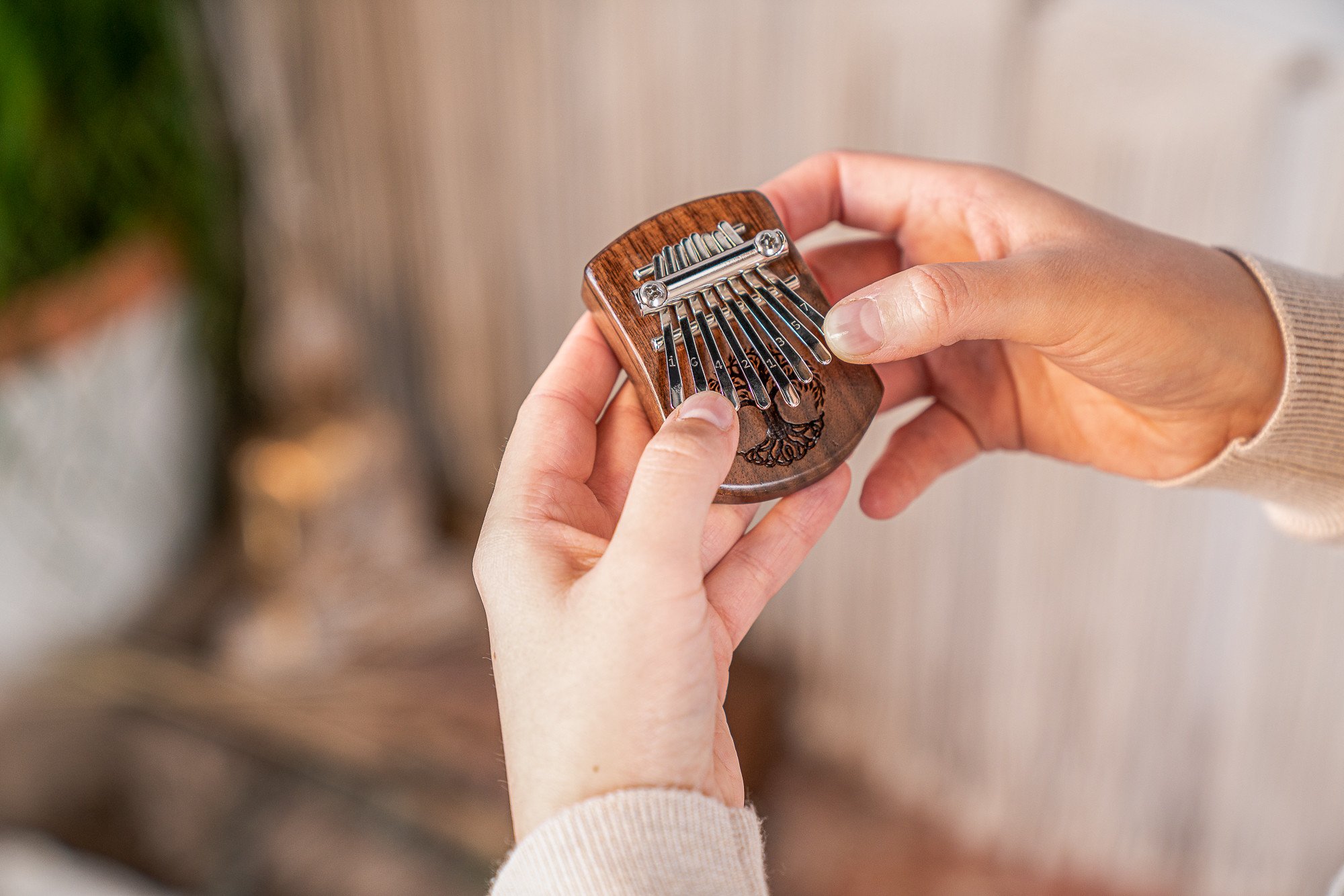 8 Notes Tree of Life solid Kalimba, Walnut