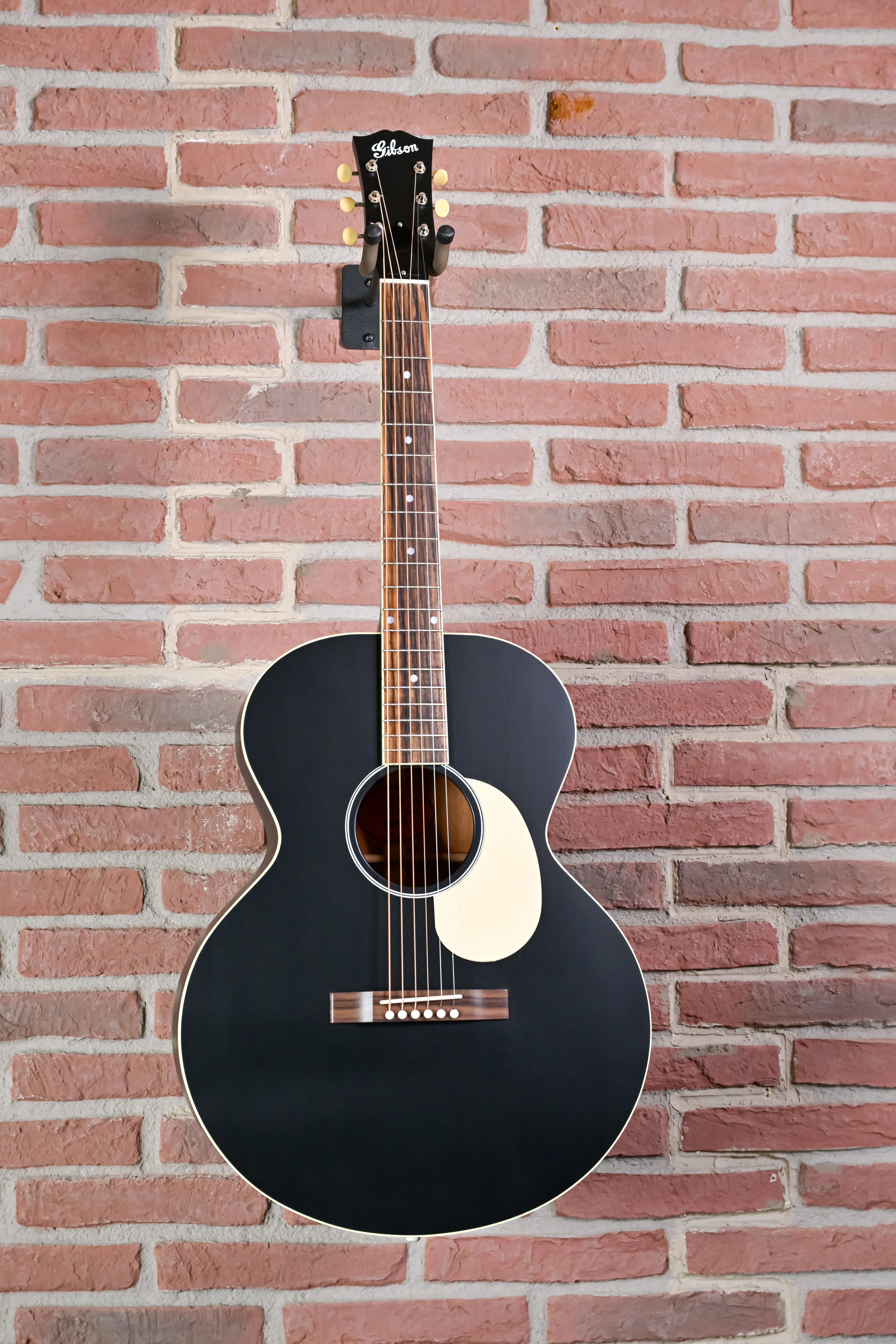 J-185 Century 12-Fret Ebony Jumbo Westerngitarre