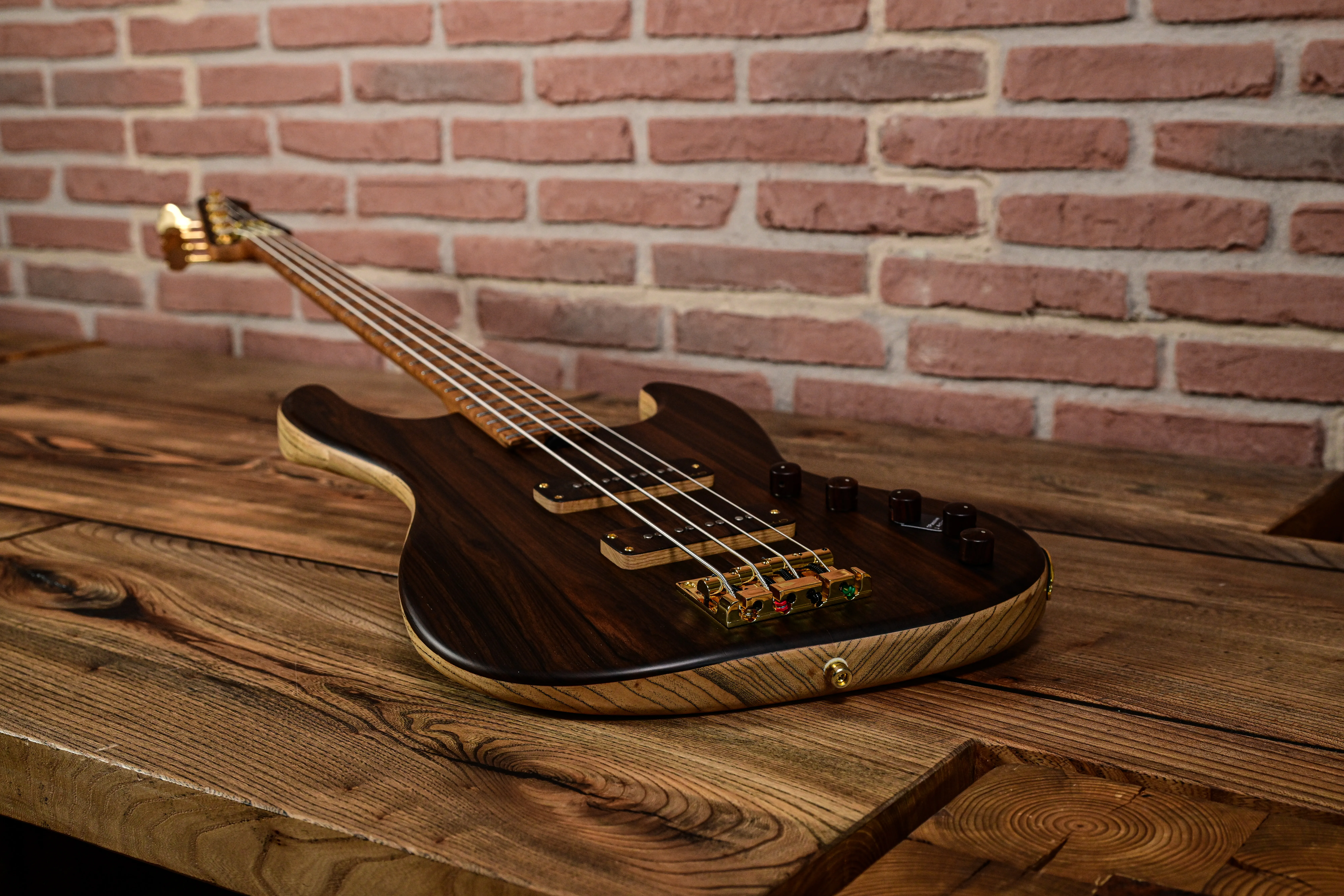 KJBM-Custom Premium-Z Bass