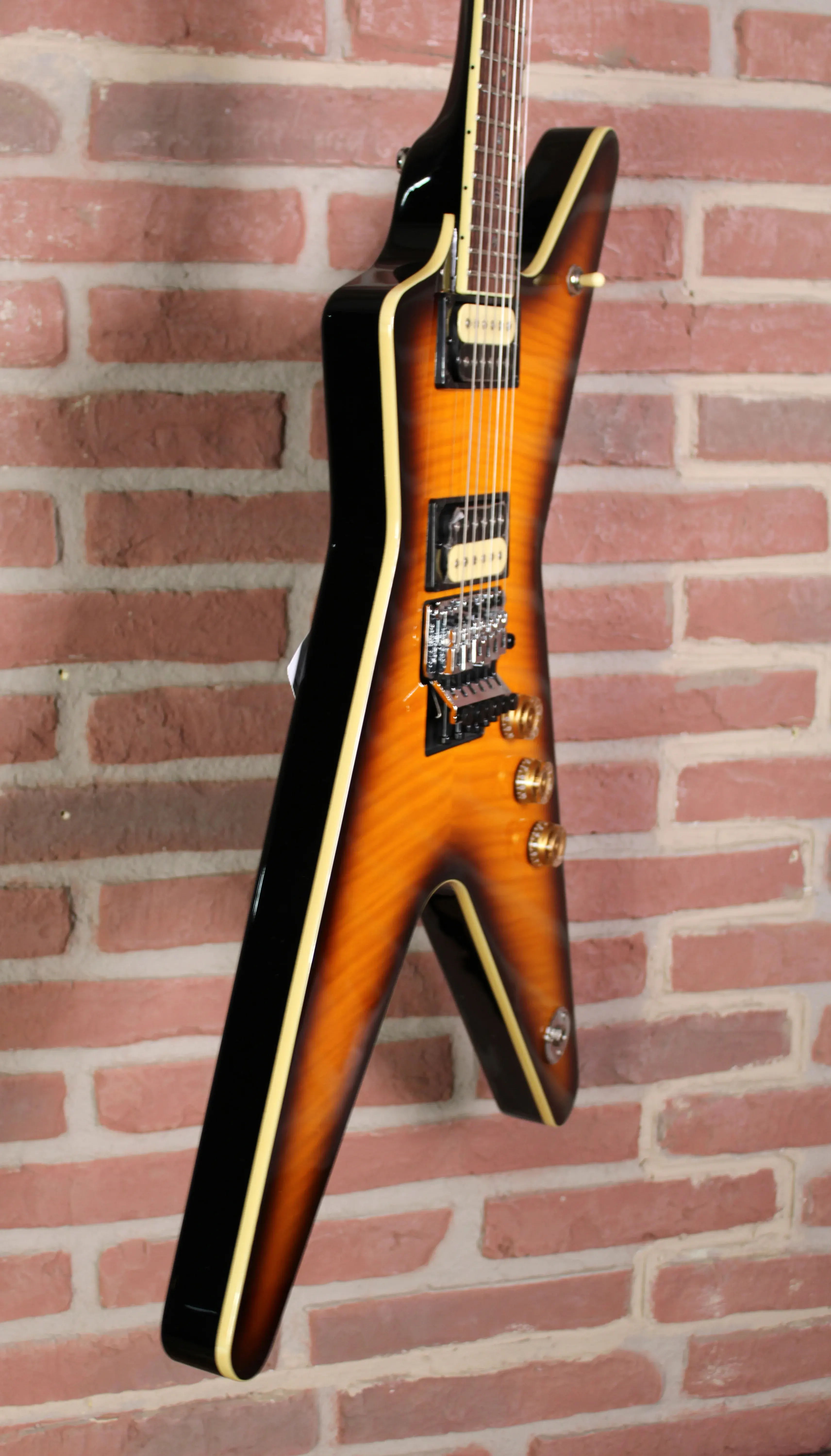 Dean Guitars ML 79 Floyd Flame Top - Seitenansicht links