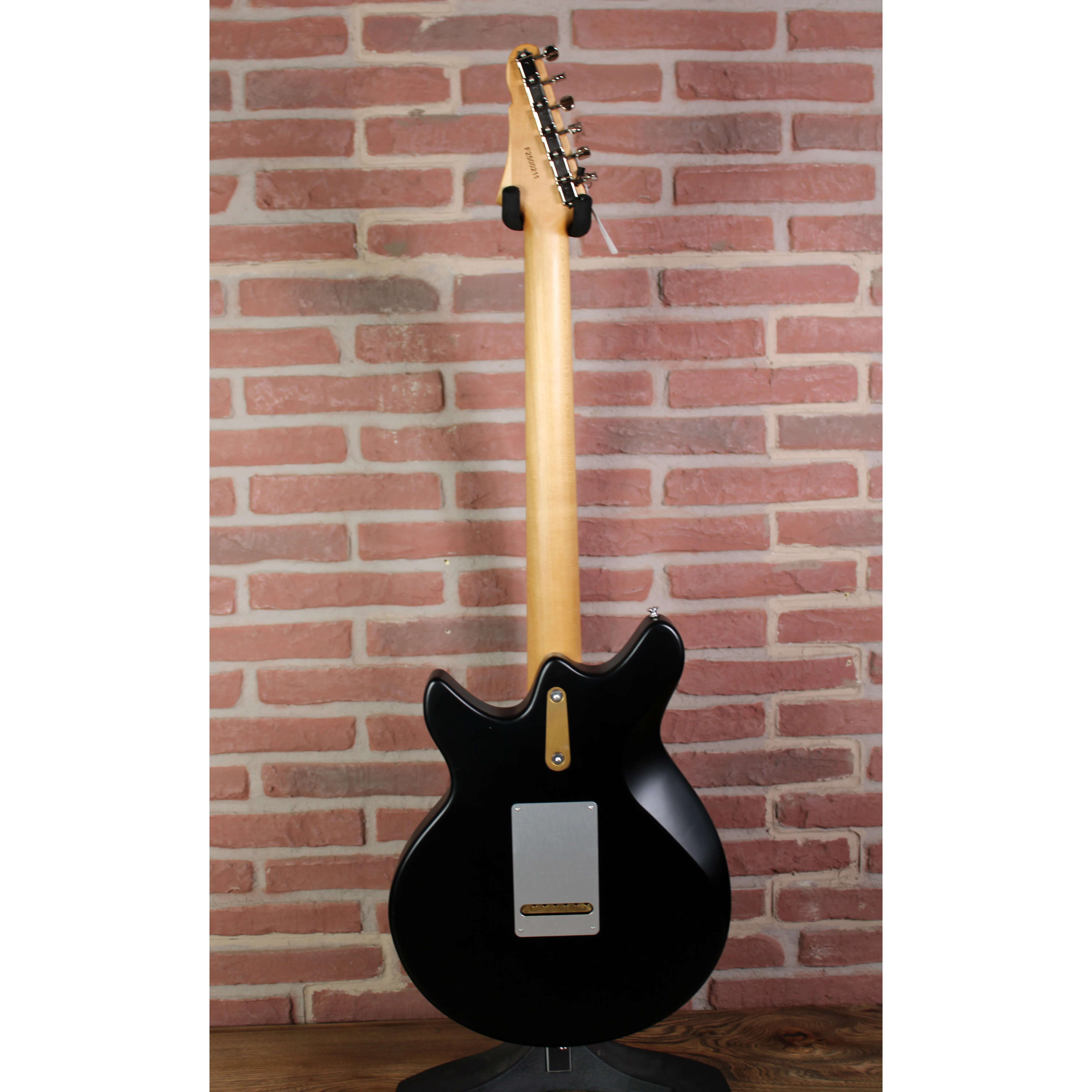 Fullertone DC'62 Moss Black (Showroom)