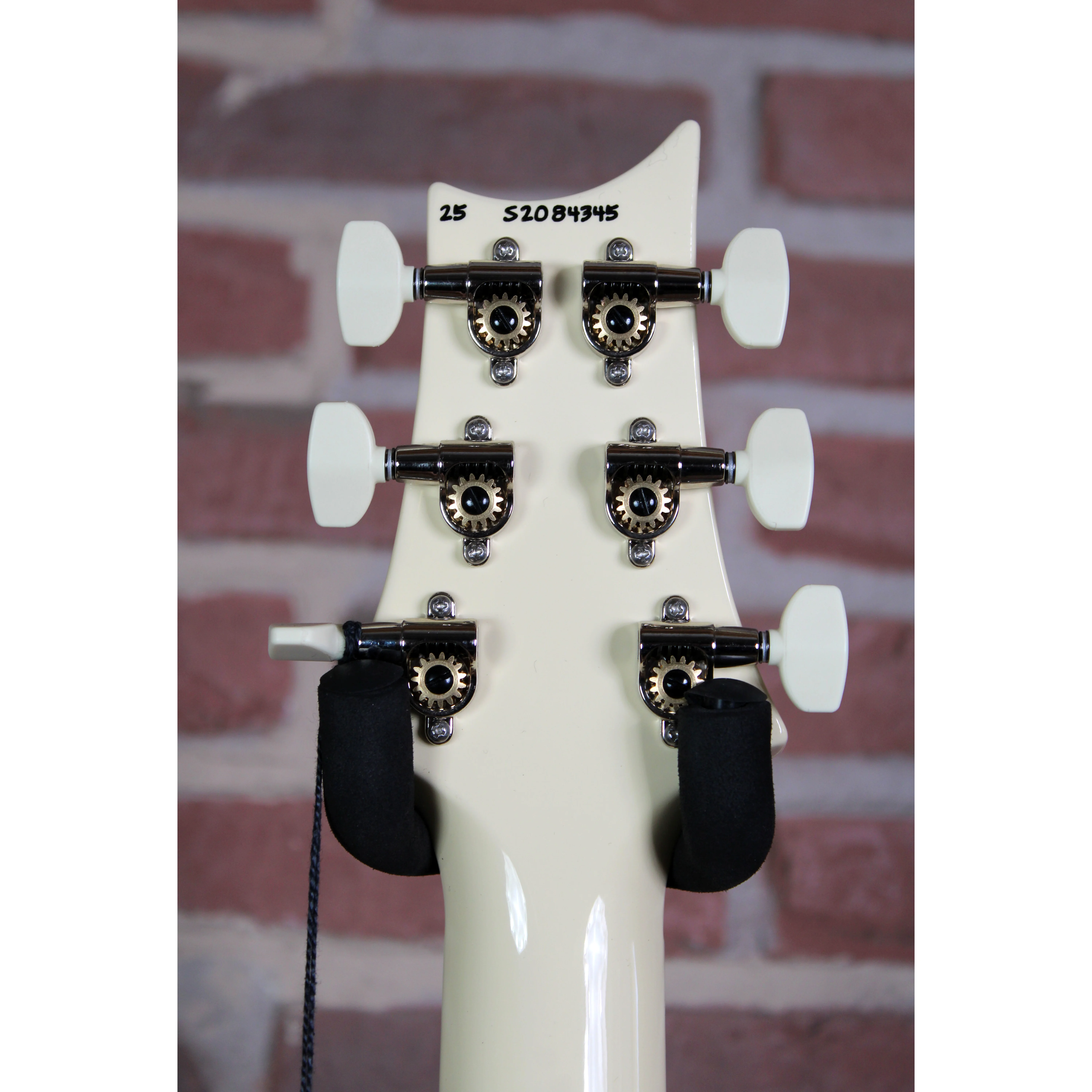 S2 Mira 594 Antique White