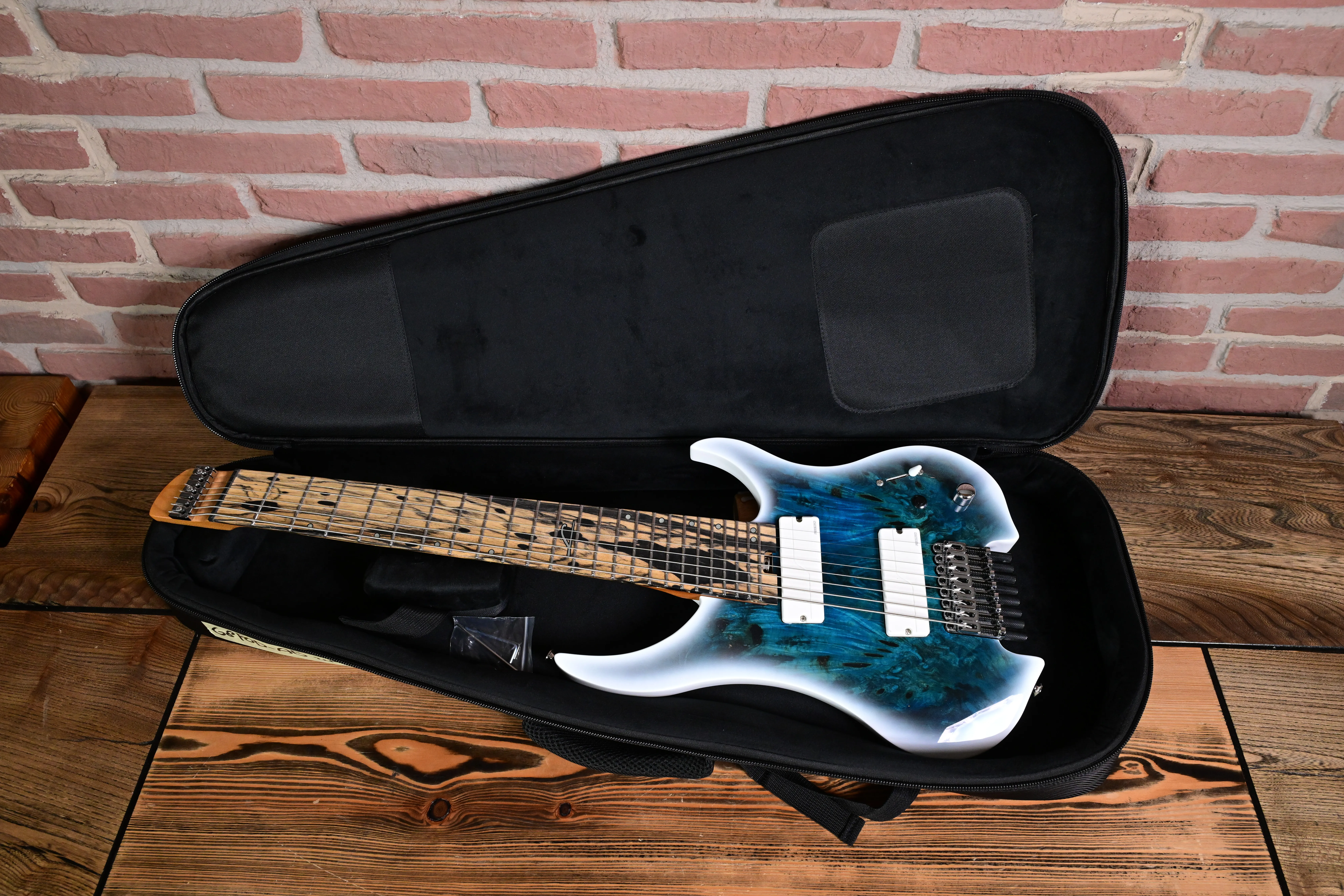 Ghost Overdrive 8-String Multiscale Arctic Burst E-Gitarre