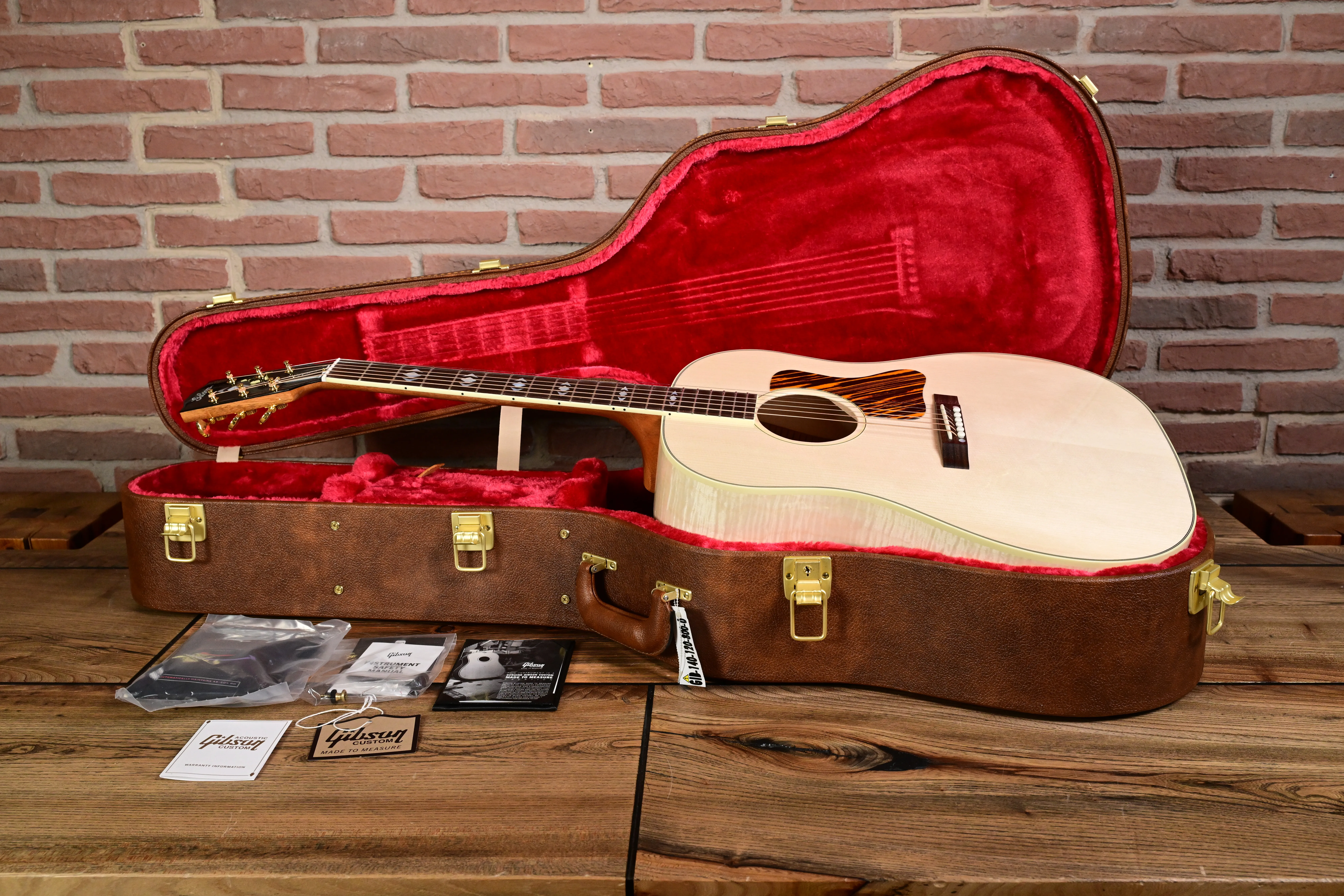 Advanced Jumbo Standard Maple M2M Custom Shop Westerngitarre