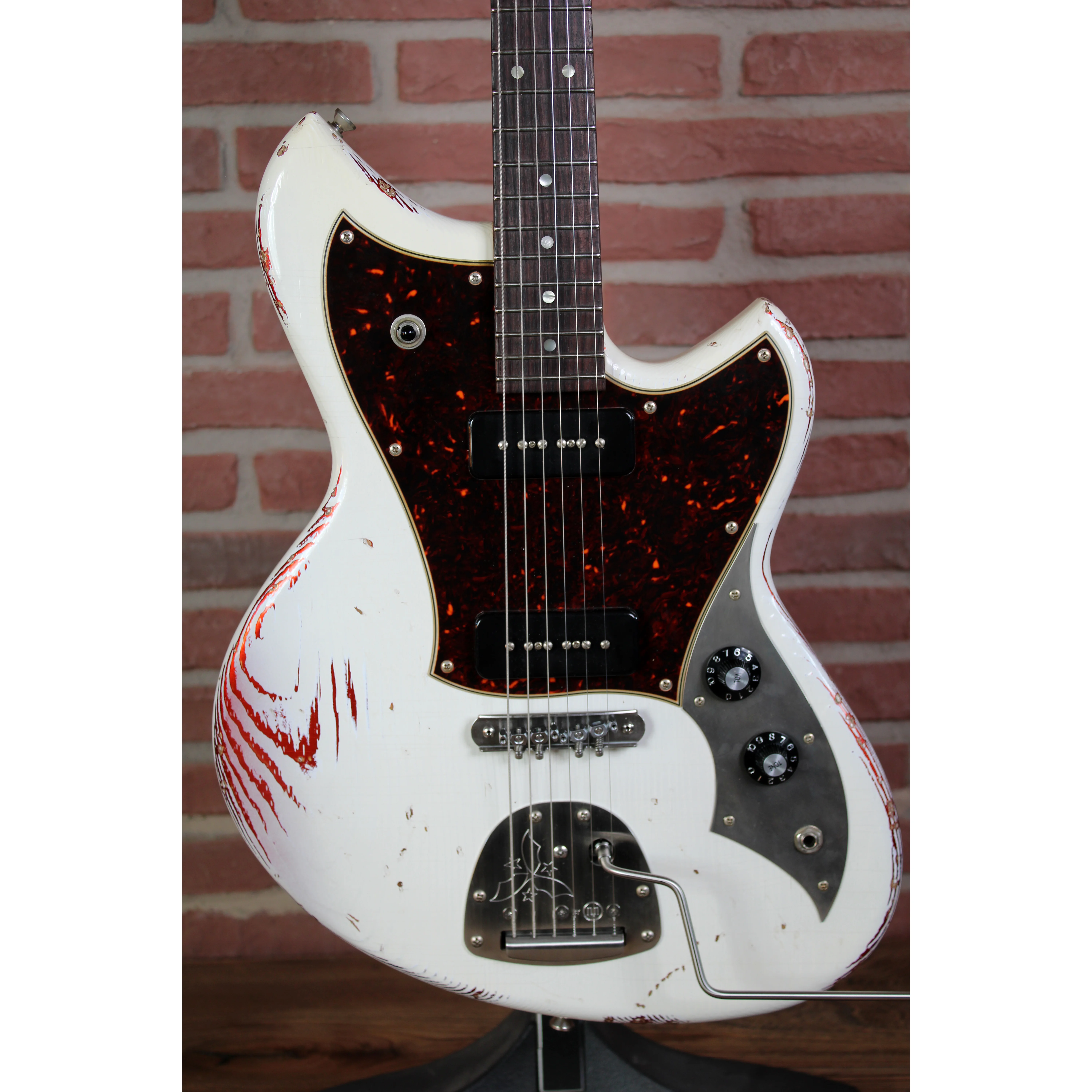 Serus J Olympic White over Candy Apple Red